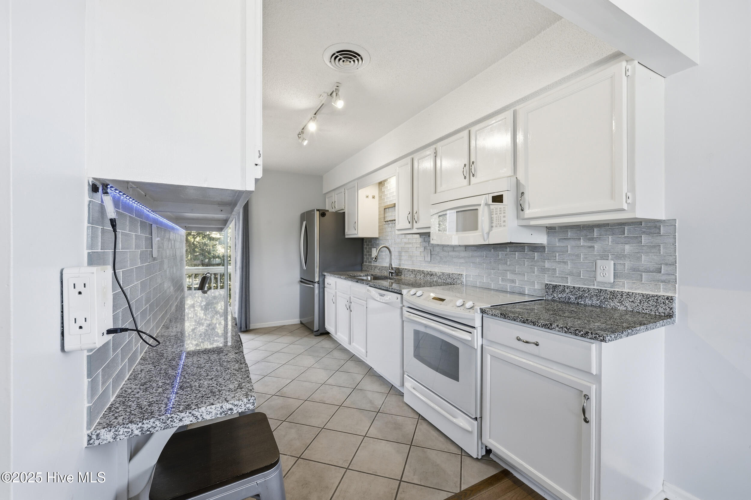 123 Georgetown Road UNIT 19, Duck, NC, 27949