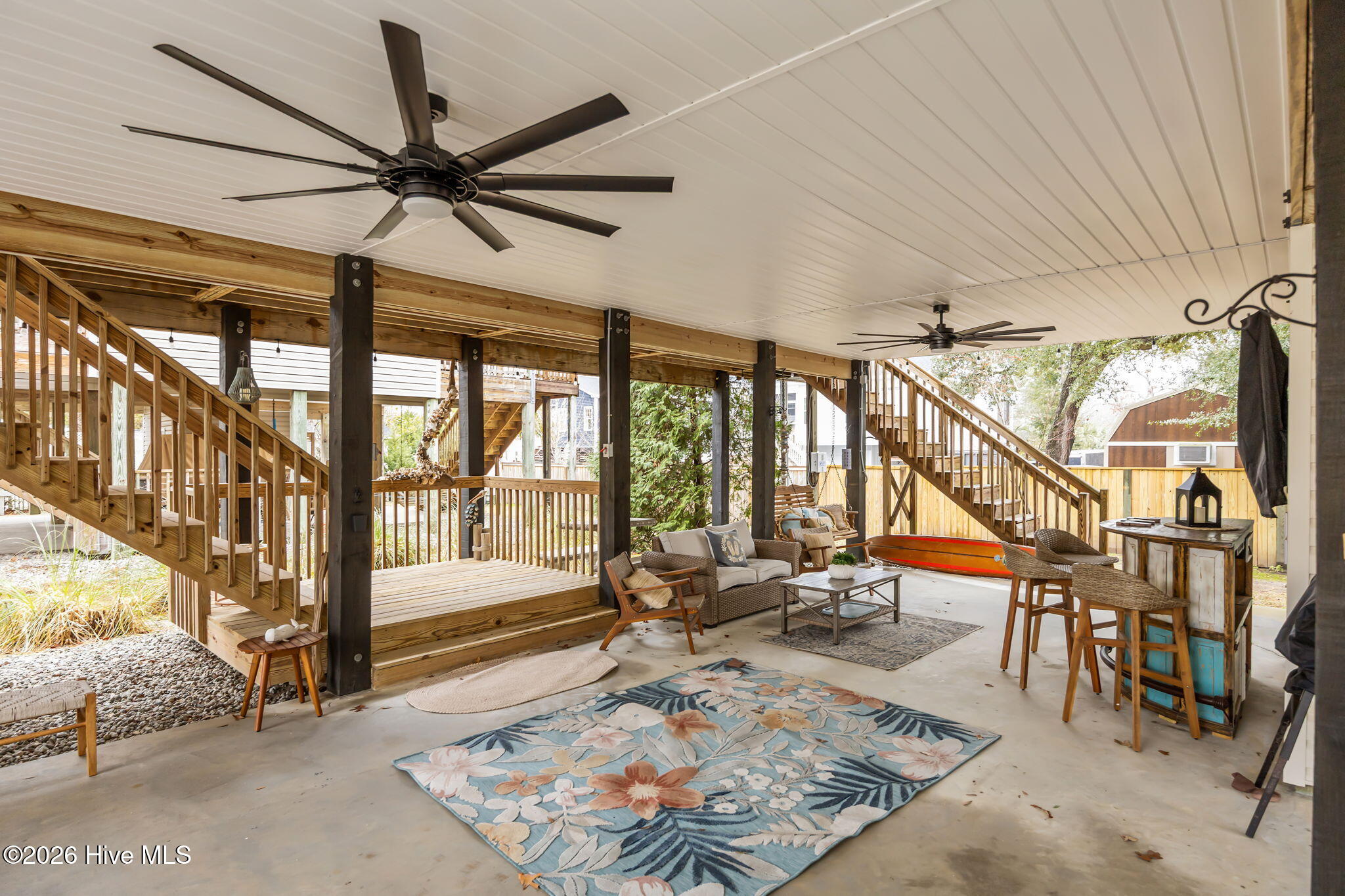 100553265 | Photo 36