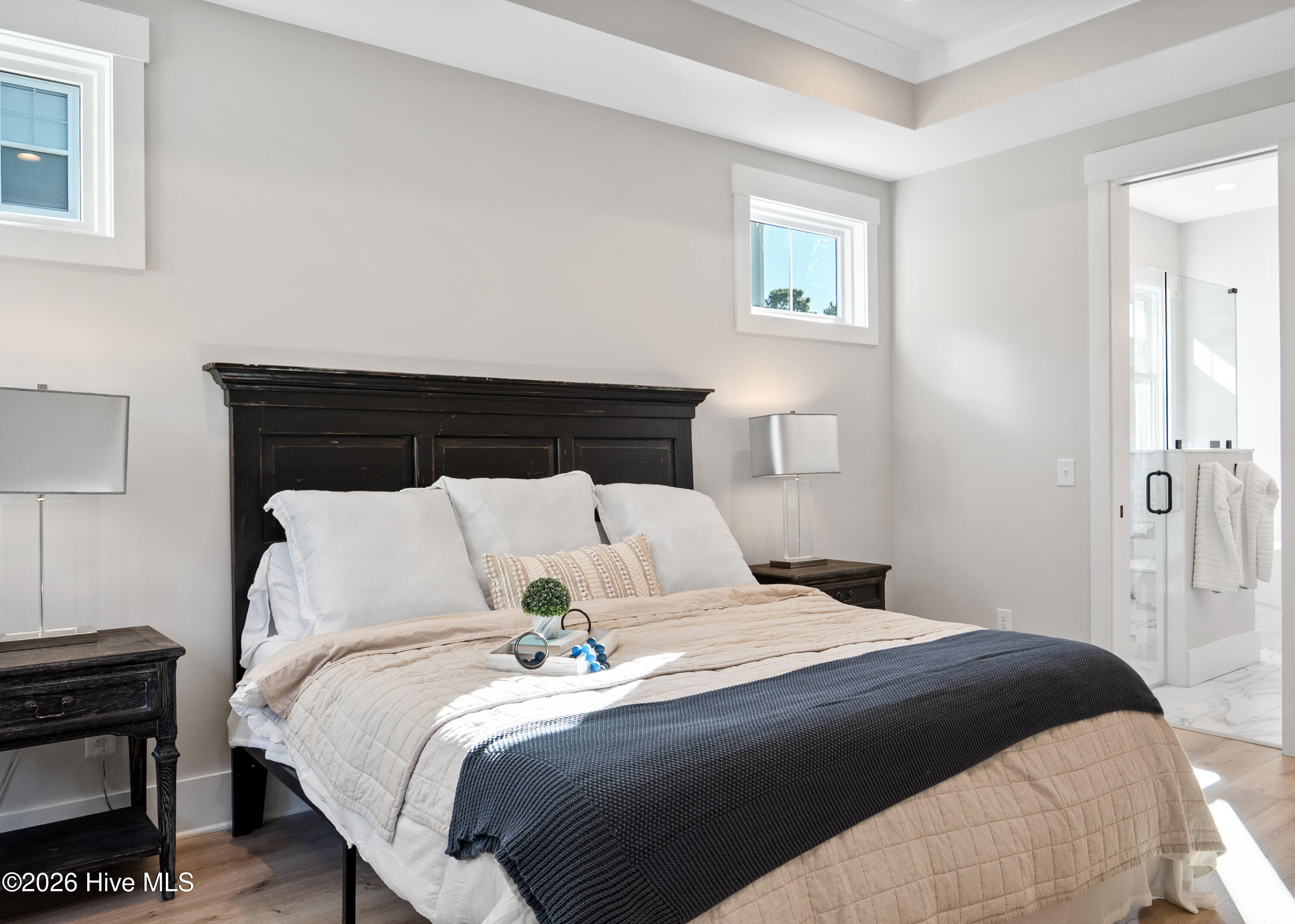 100558184 | Photo 12