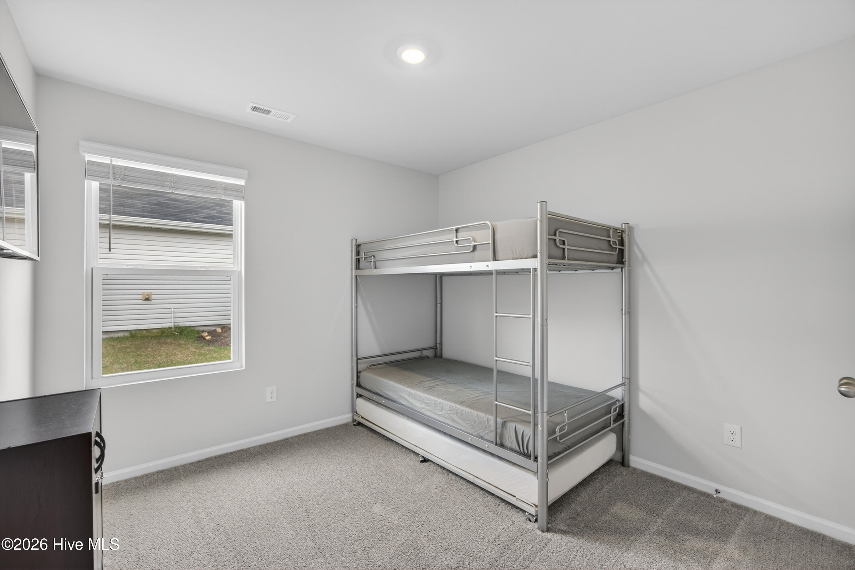 100560520 | Photo 40