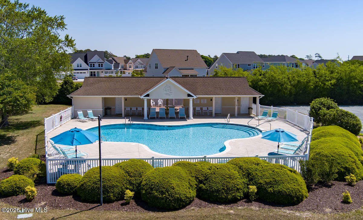 100569264 | Photo 34