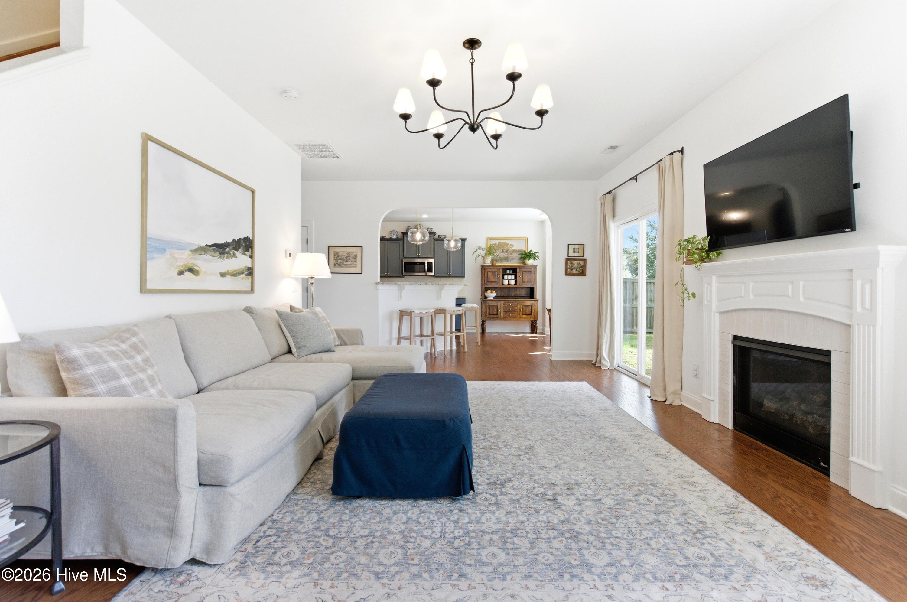 100561157 | Photo 18