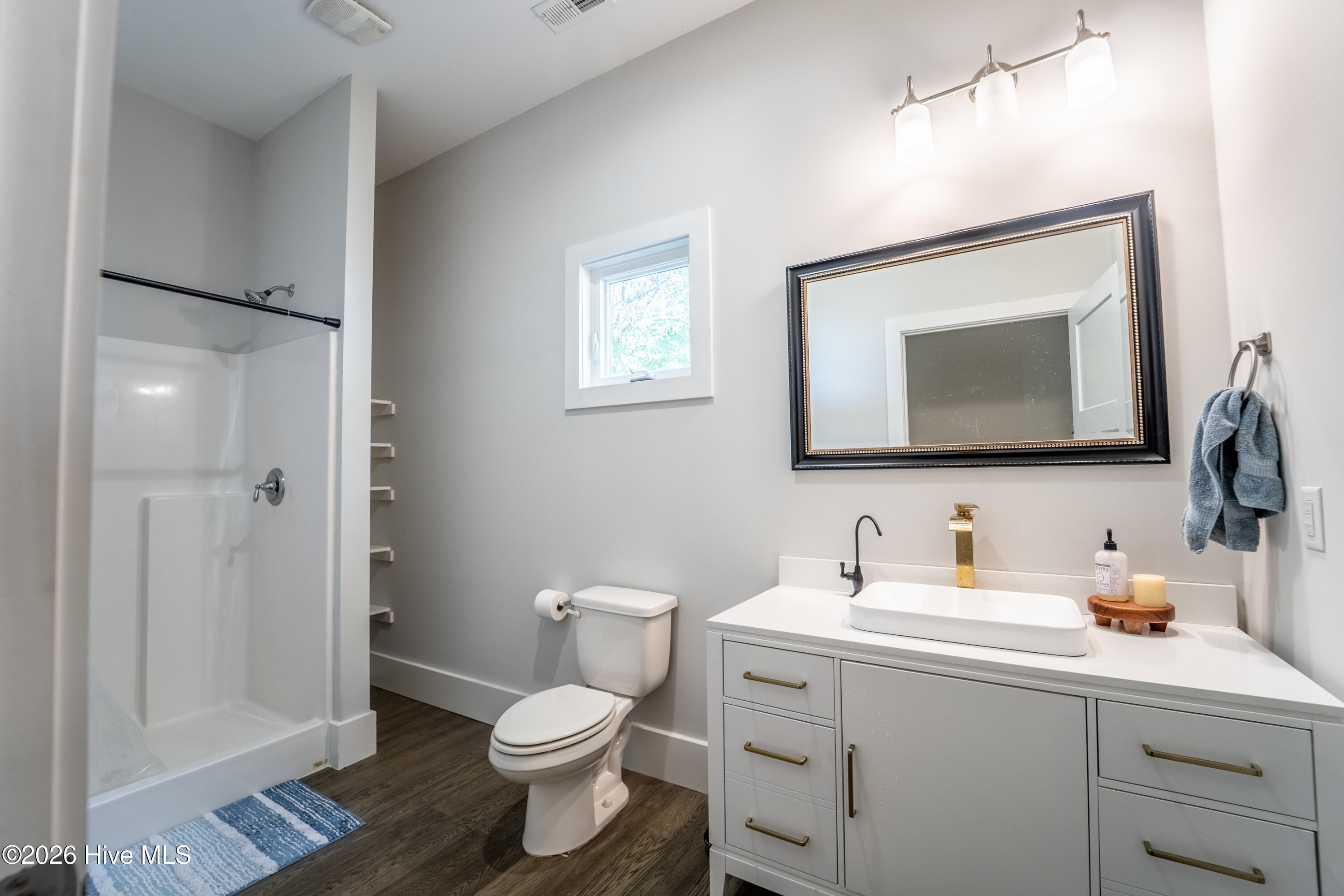 100559226 | Photo 20