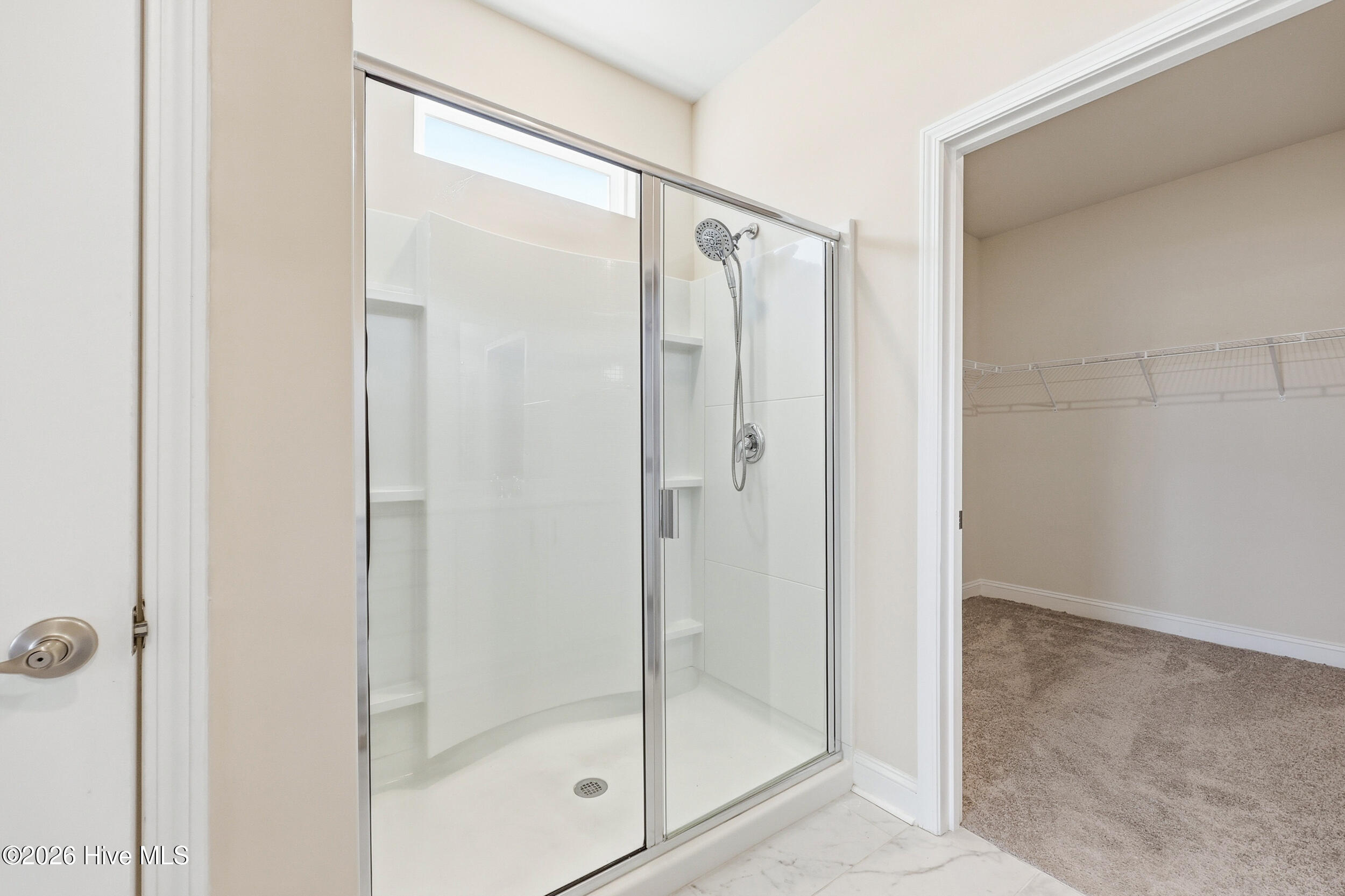 100558001 | Photo 27