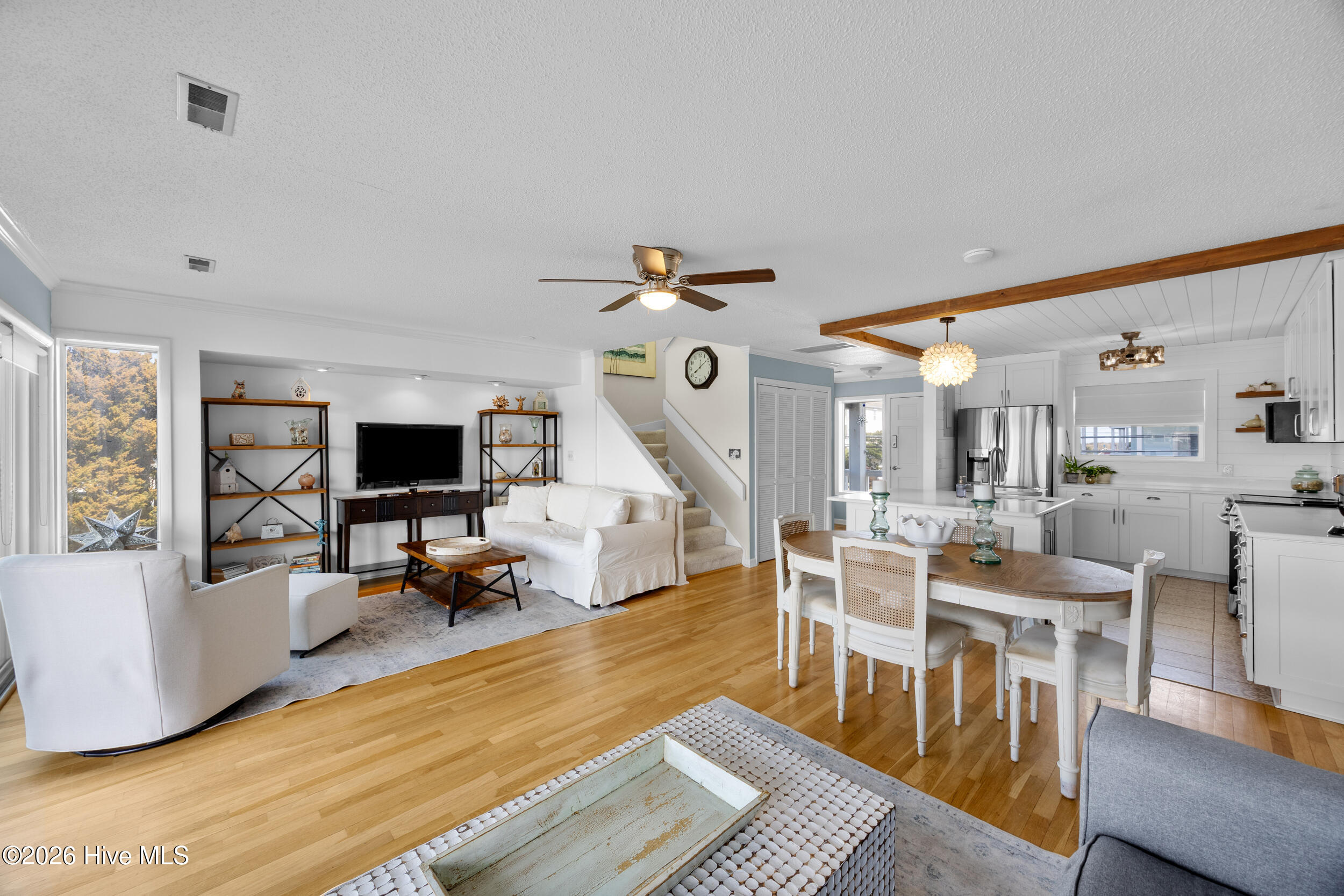 100559474 | Photo 34