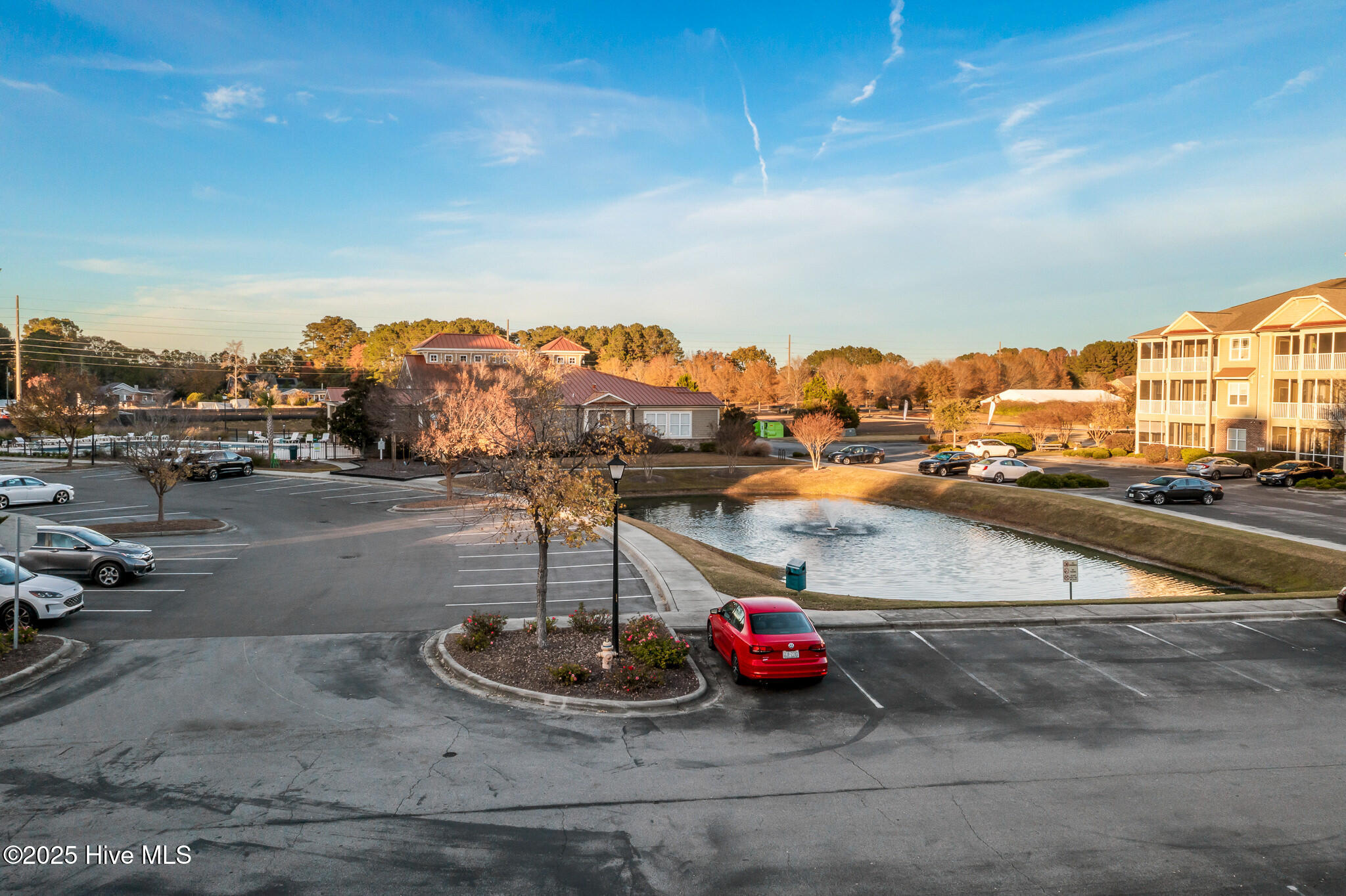 100542505 | Photo 34