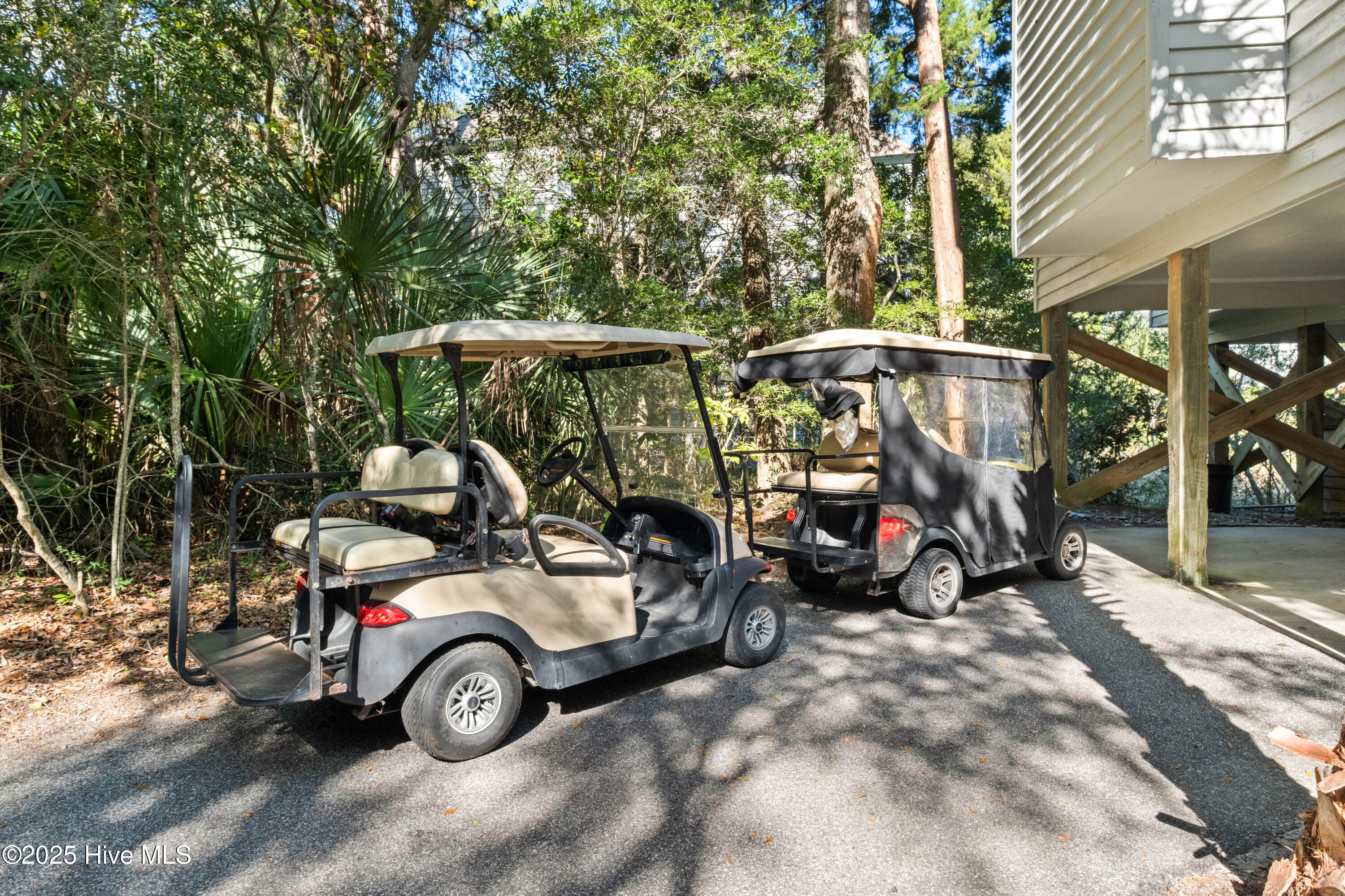 100540303 | Photo 36