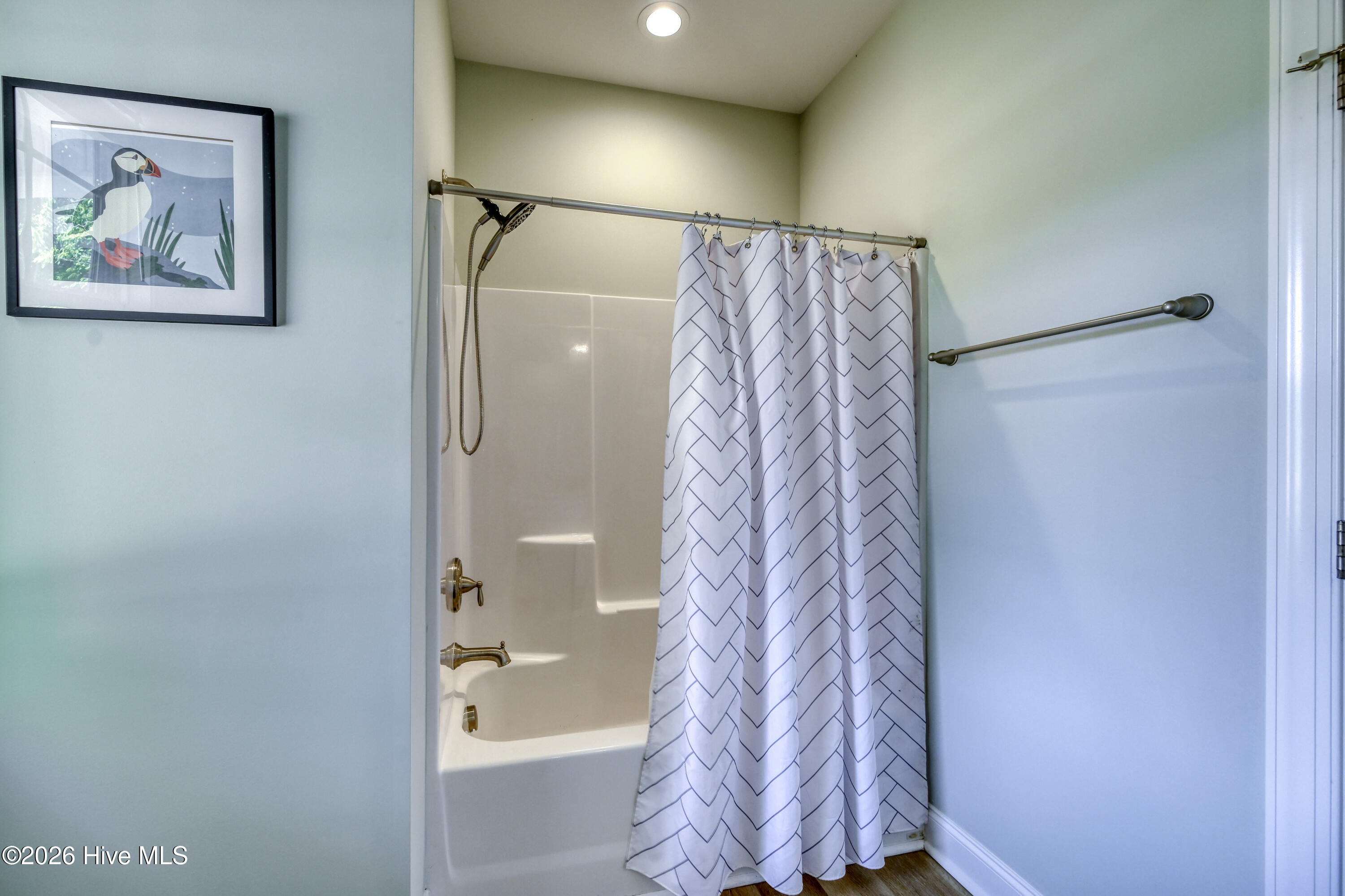 100569284 | Photo 23