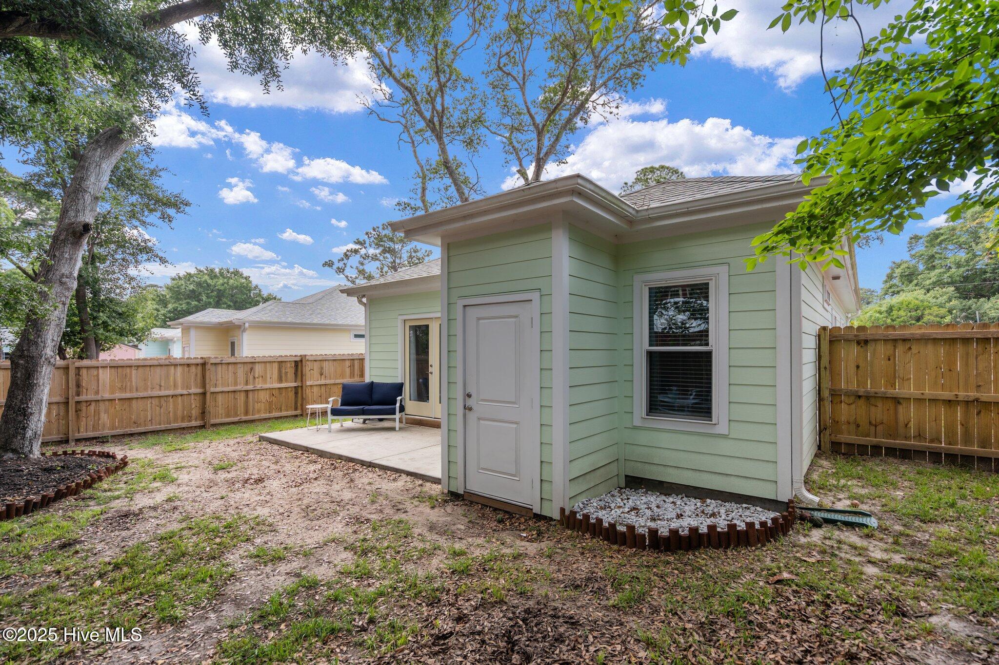 100552059 | Photo 43