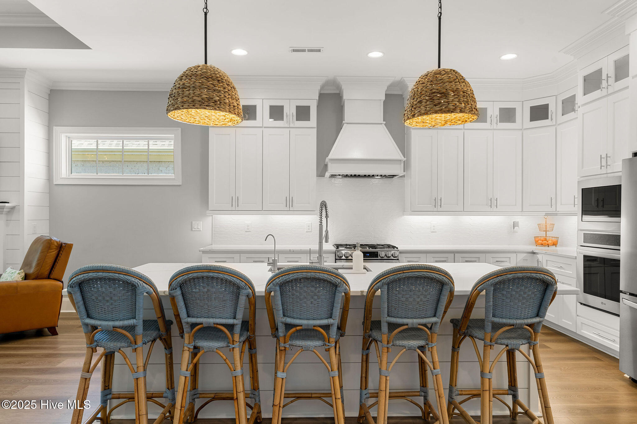 100527939 | Photo 15