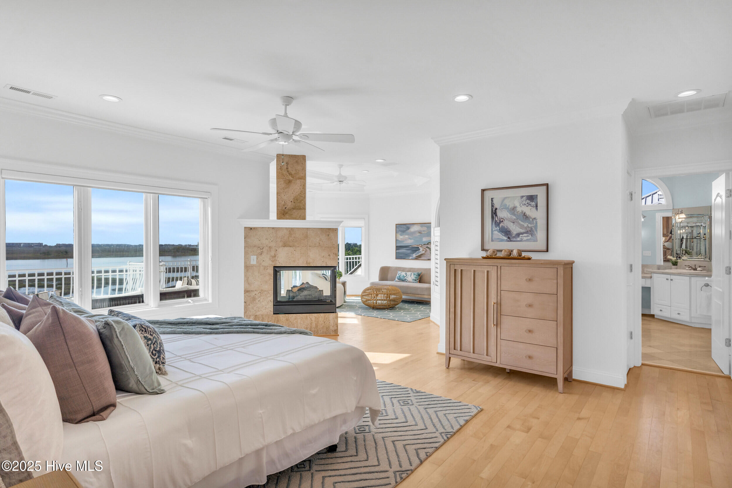 100505592 | Photo 23