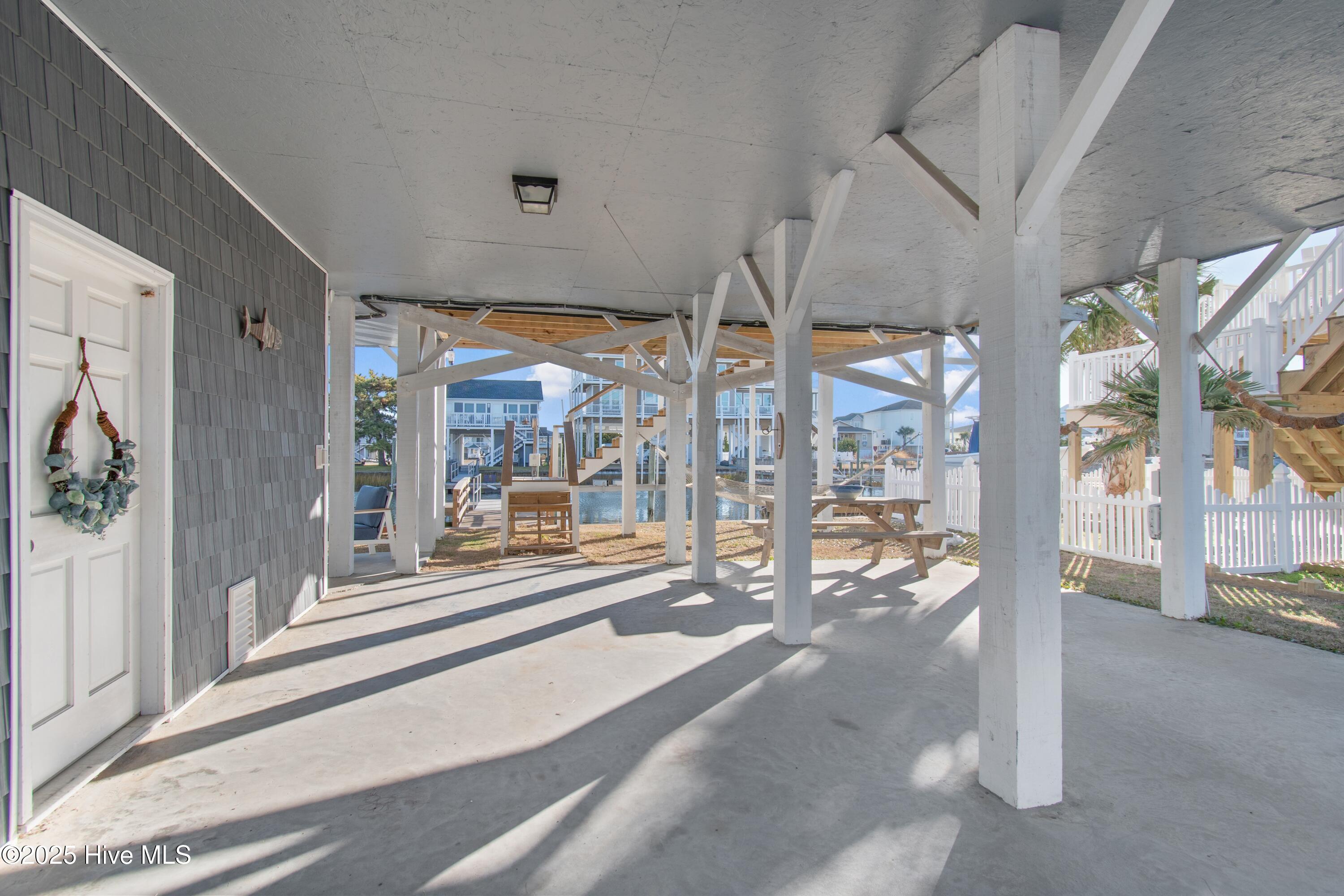 100546452 | Photo 30