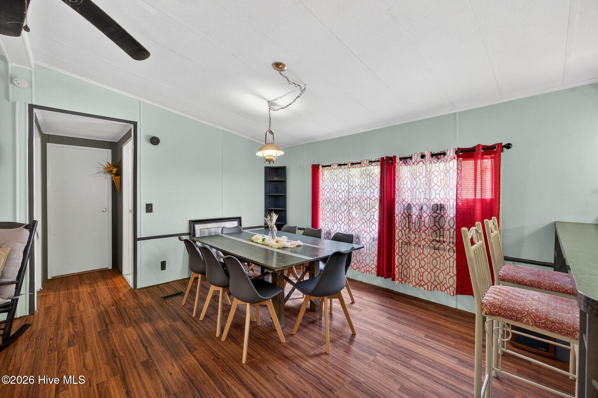 100566333 | Photo 14