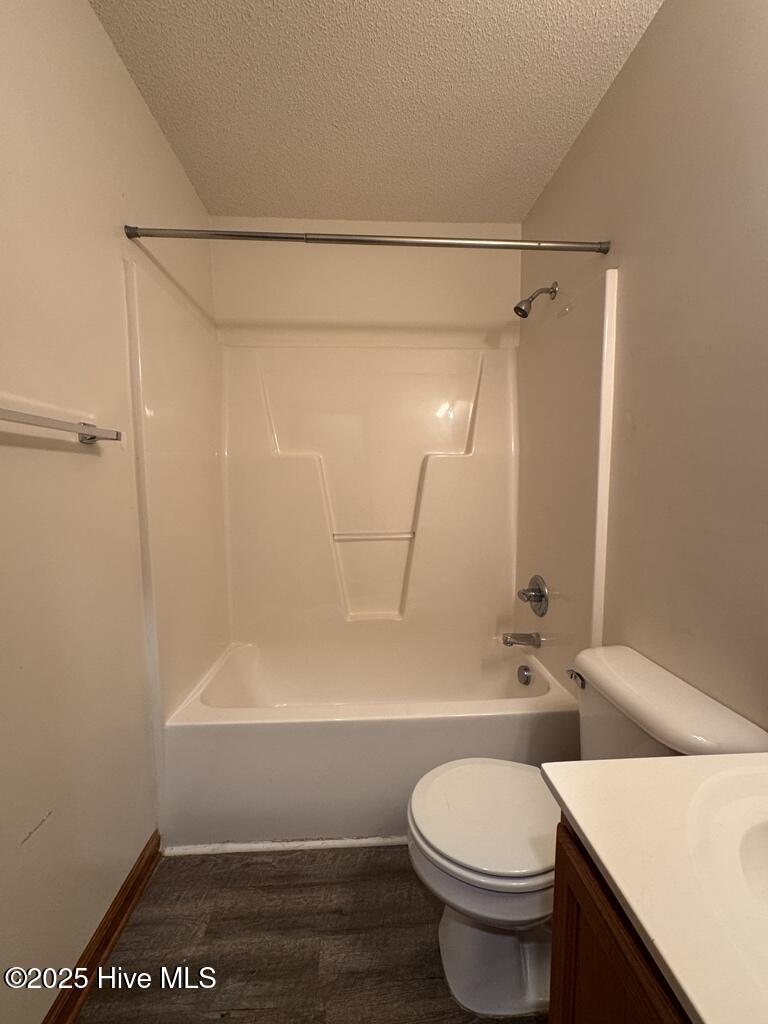 100545834 | Photo 10