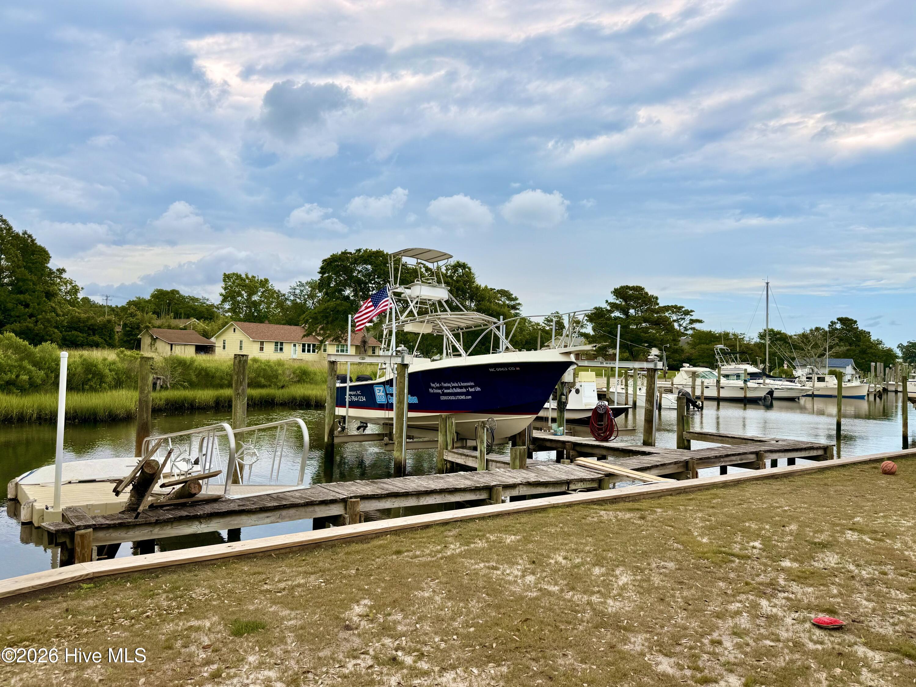 201 Mansfield Parkway,Morehead City