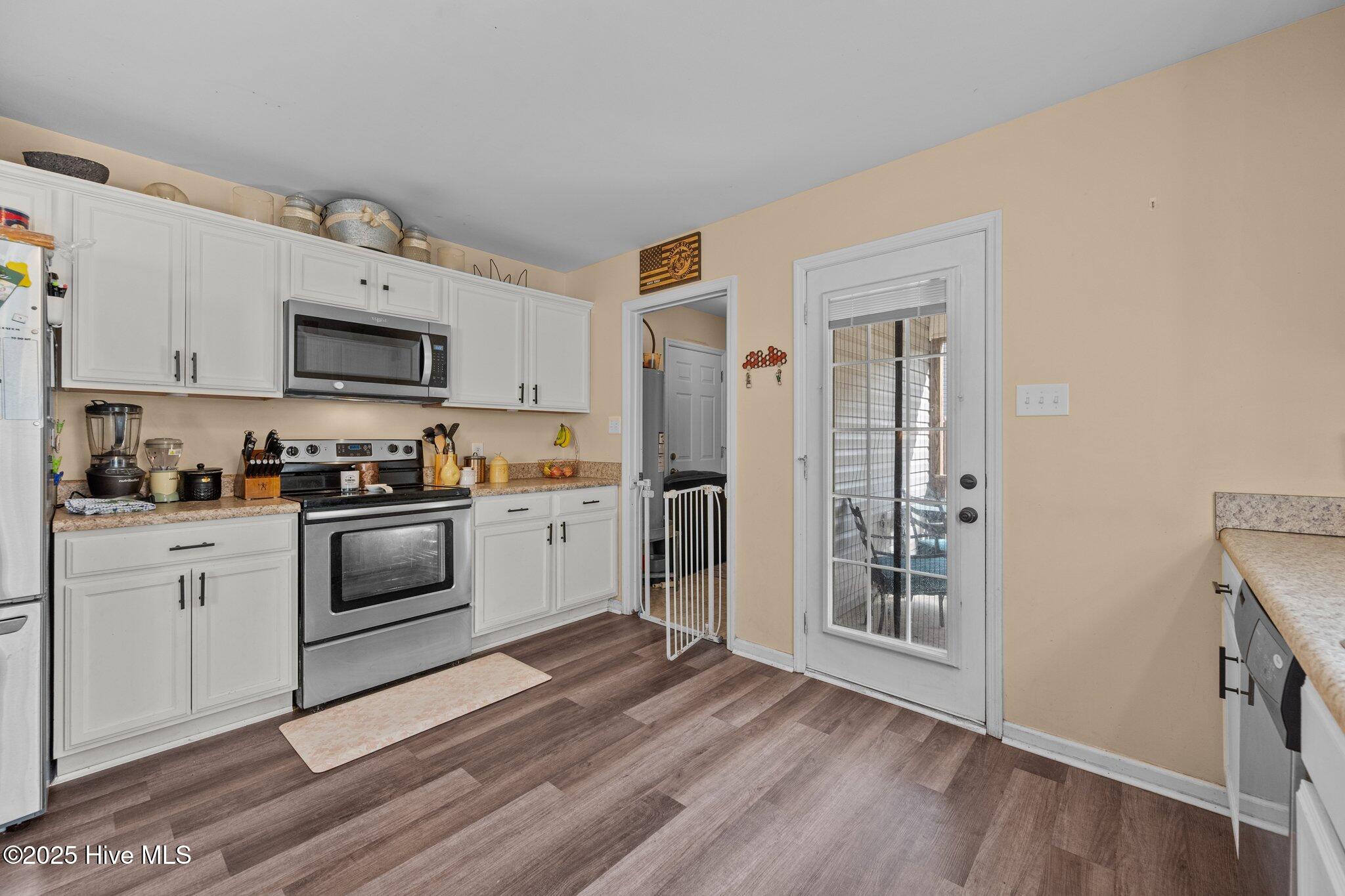 100557104 | Photo 44