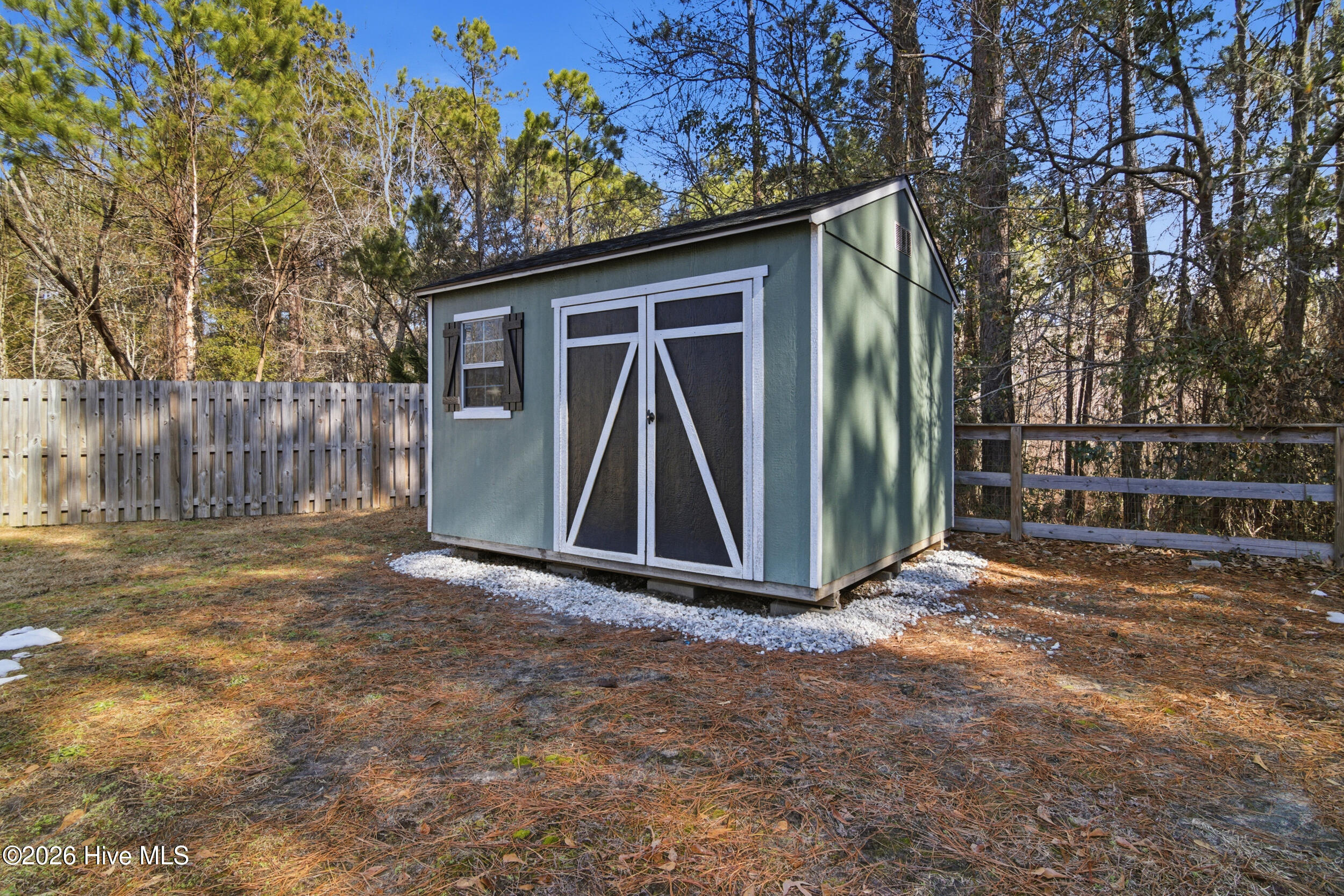 100552695 | Photo 57