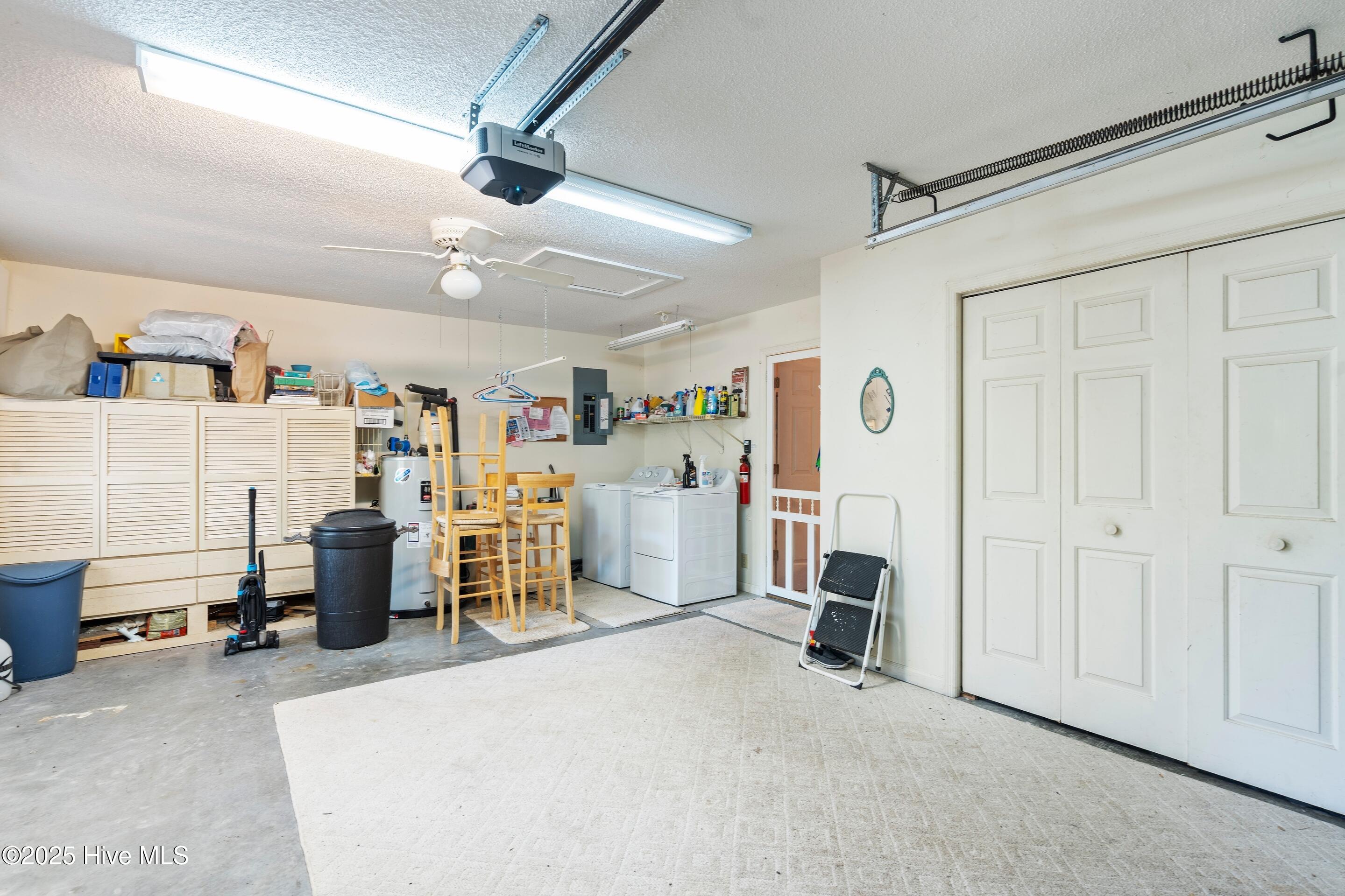 100517160 | Photo 47