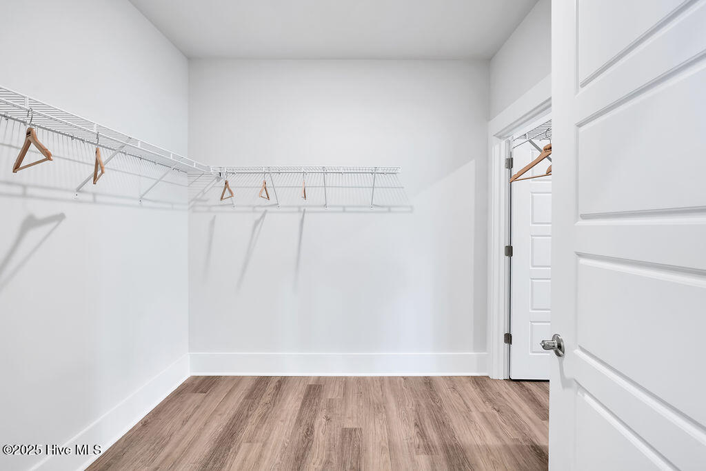 100557634 | Photo 25