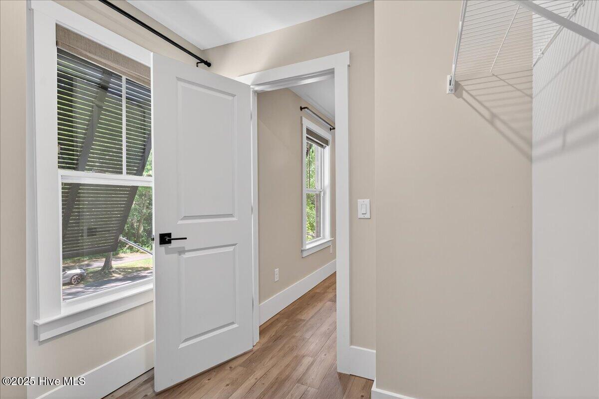 100514096 | Photo 47