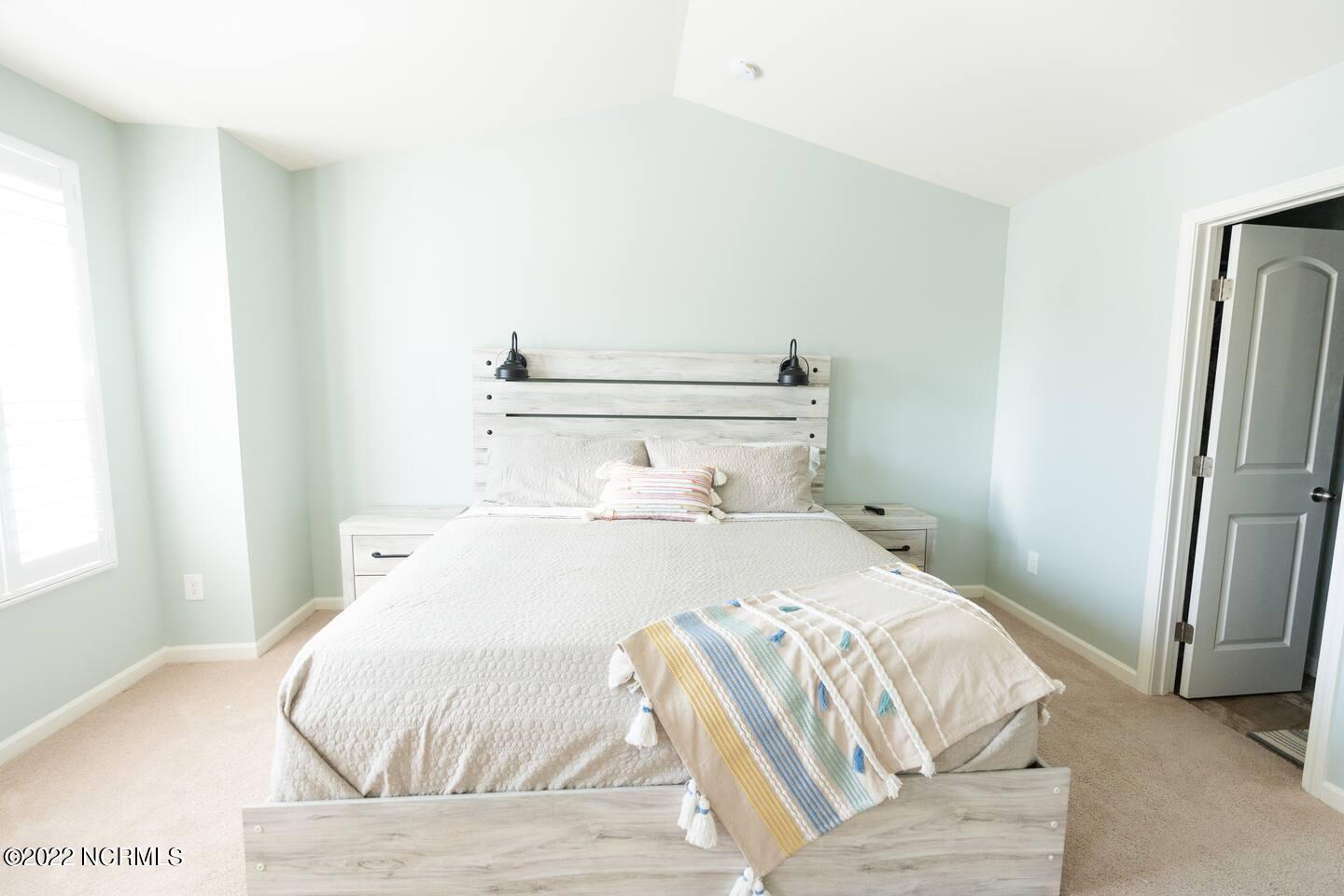 100566513 | Photo 12