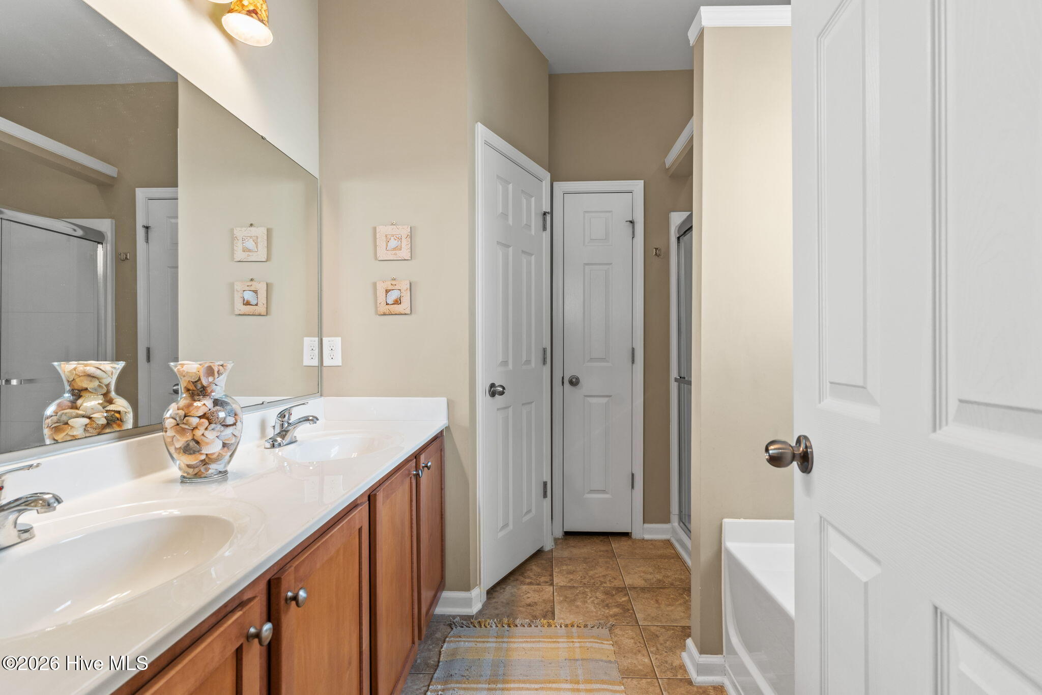 100553647 | Photo 26