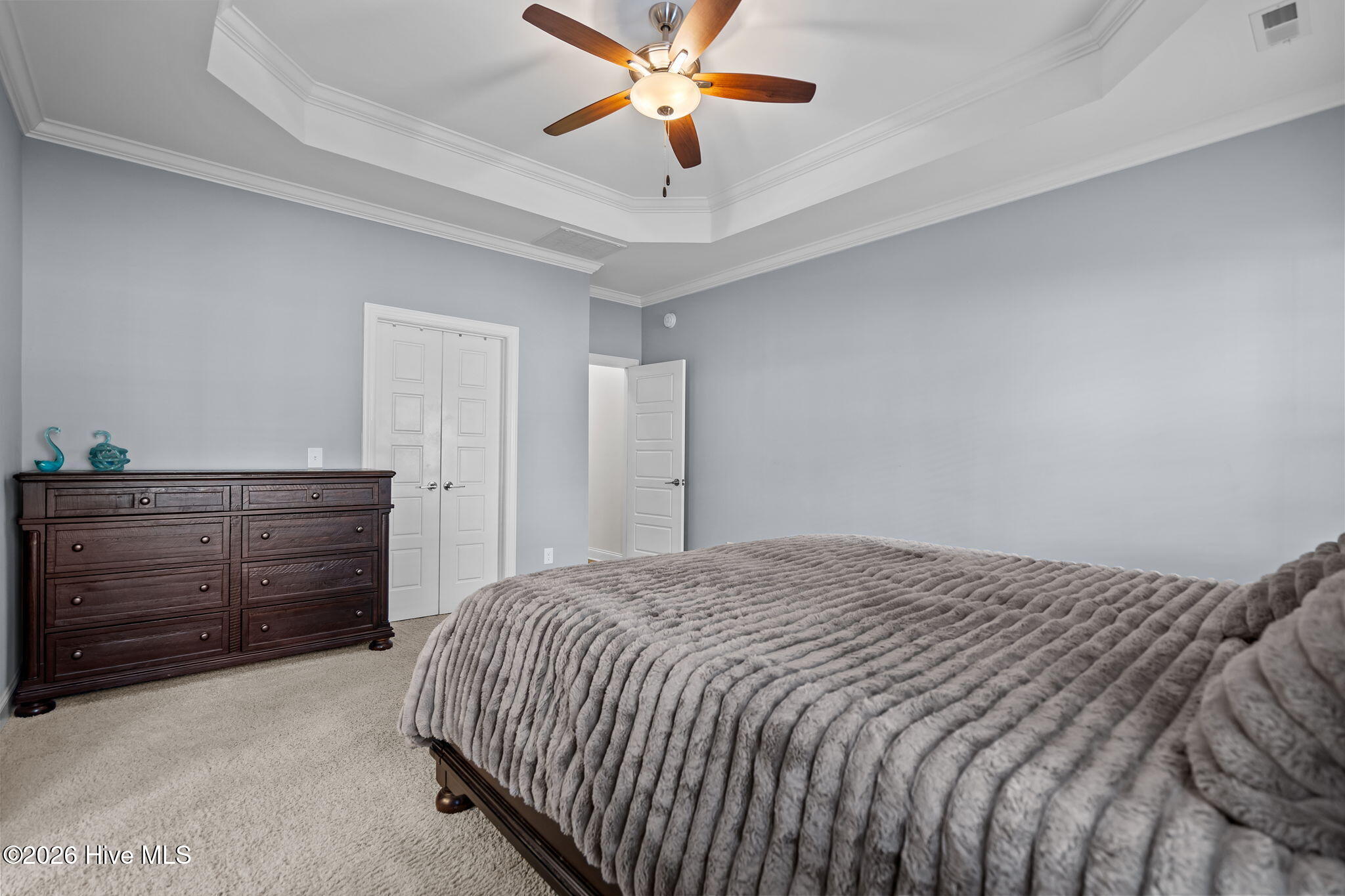 100548137 | Photo 28