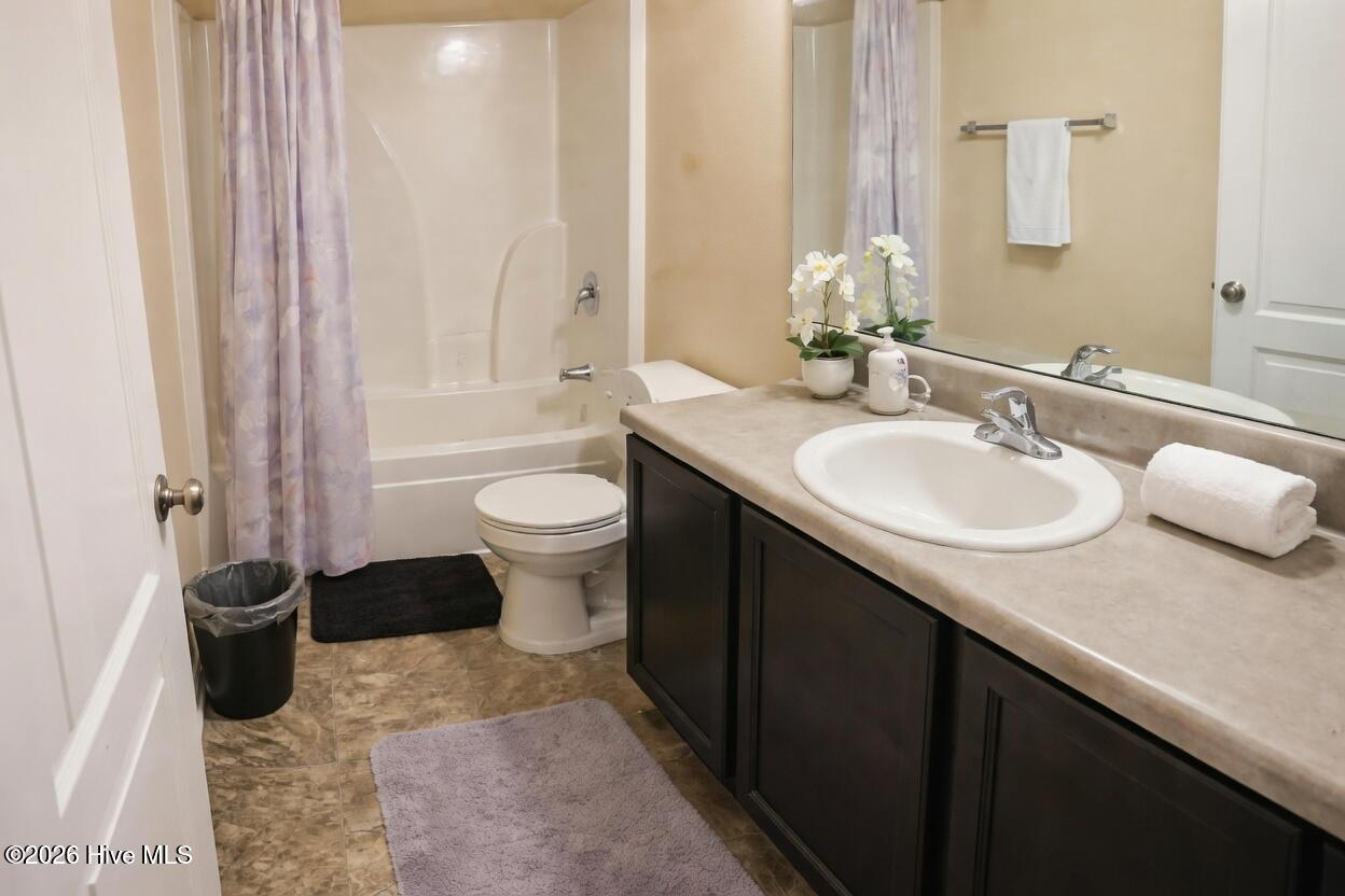 100562336 | Photo 16