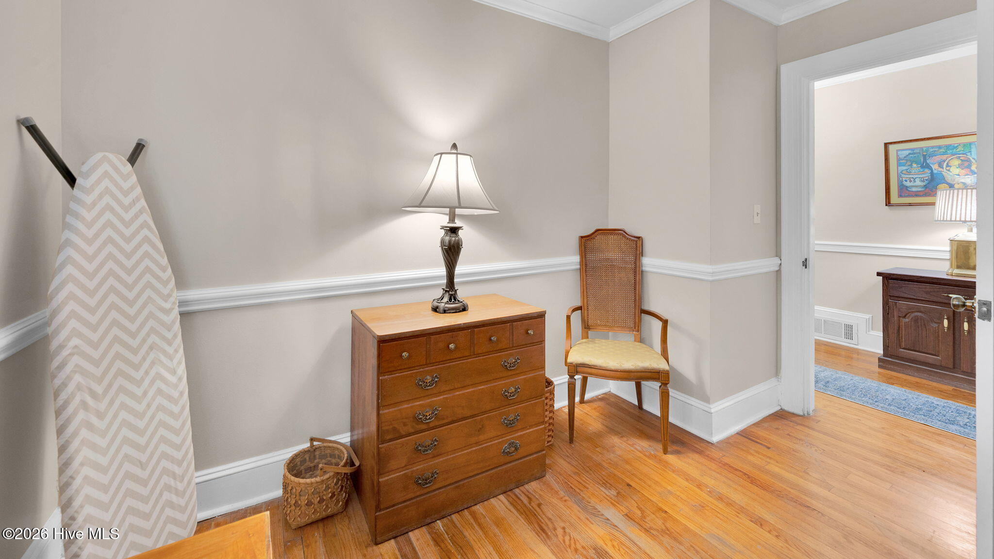 22-web-or-mls-1902 Sherwood Drive-23
