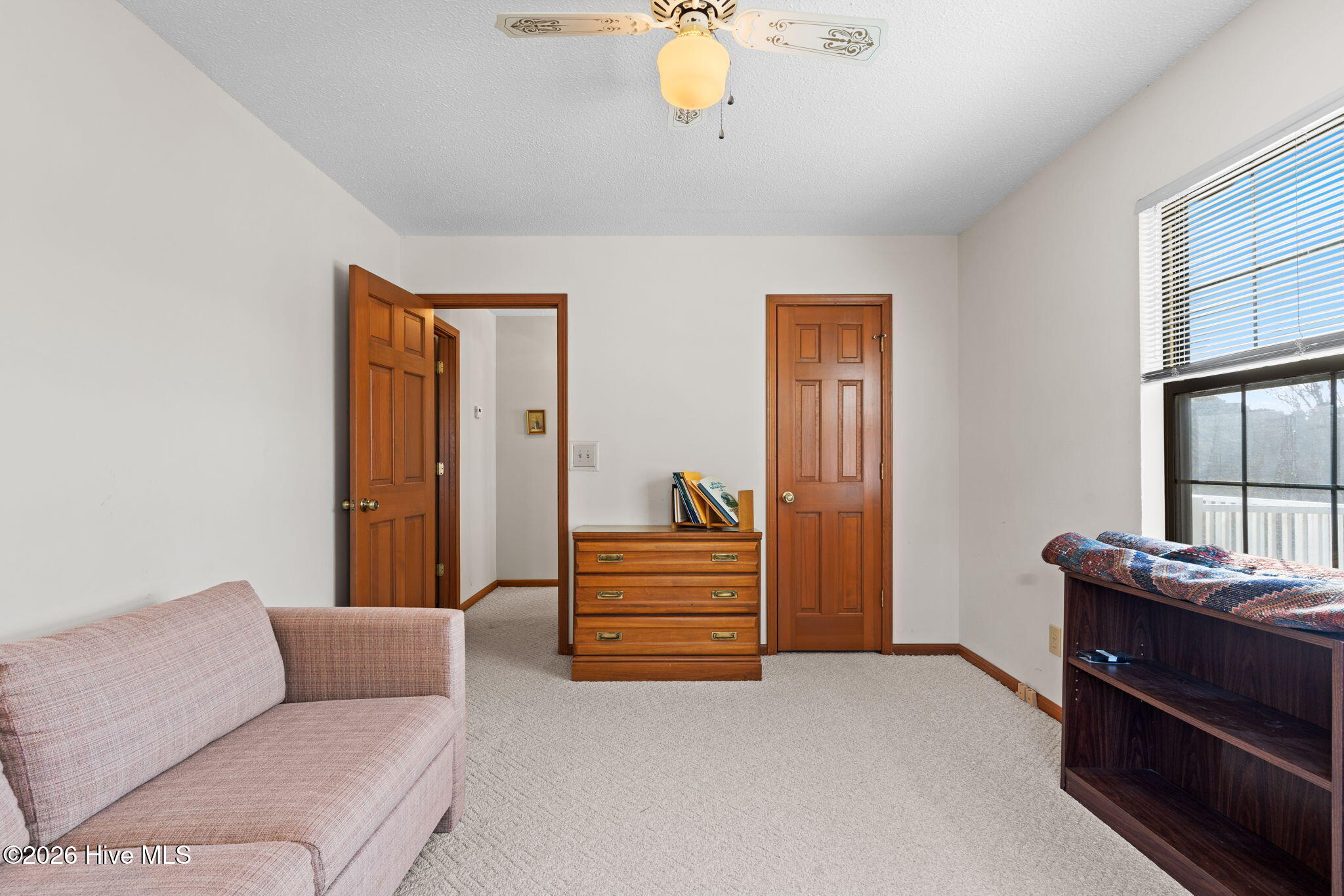 100549085 | Photo 30