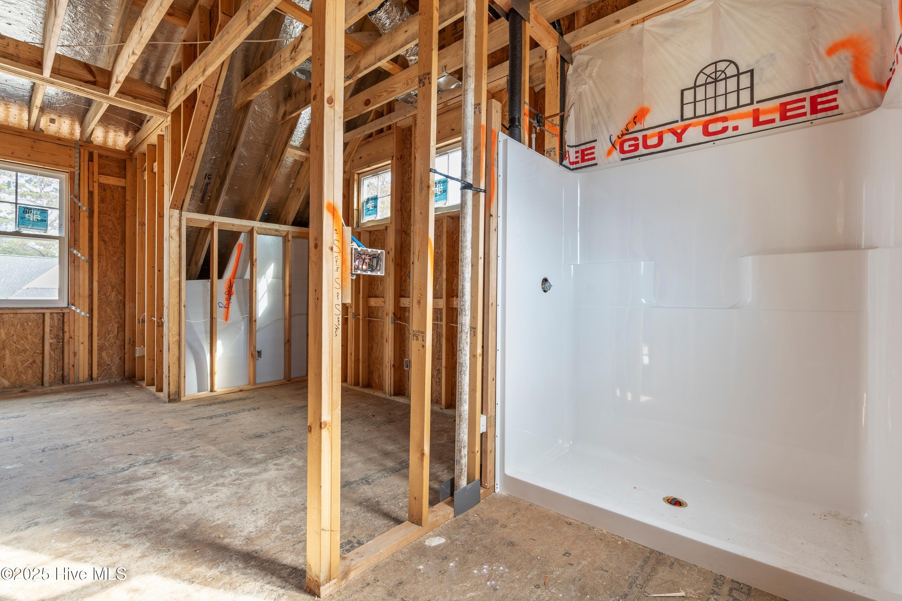 100543069 | Photo 74