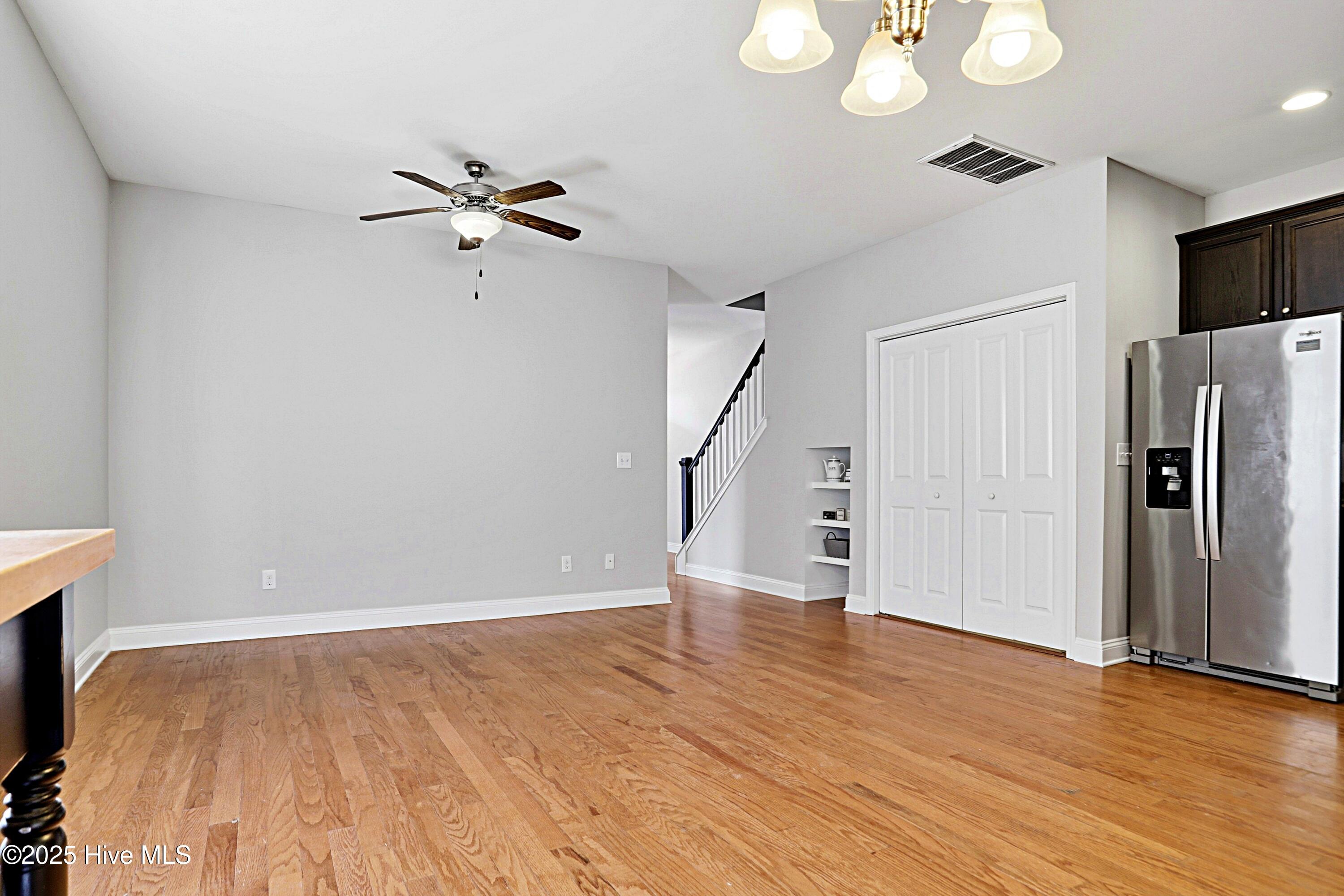 100539974 | Photo 14