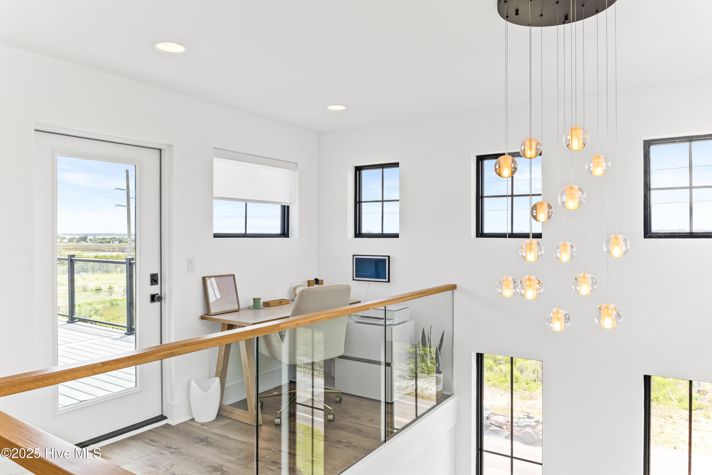 100534624 | Photo 30