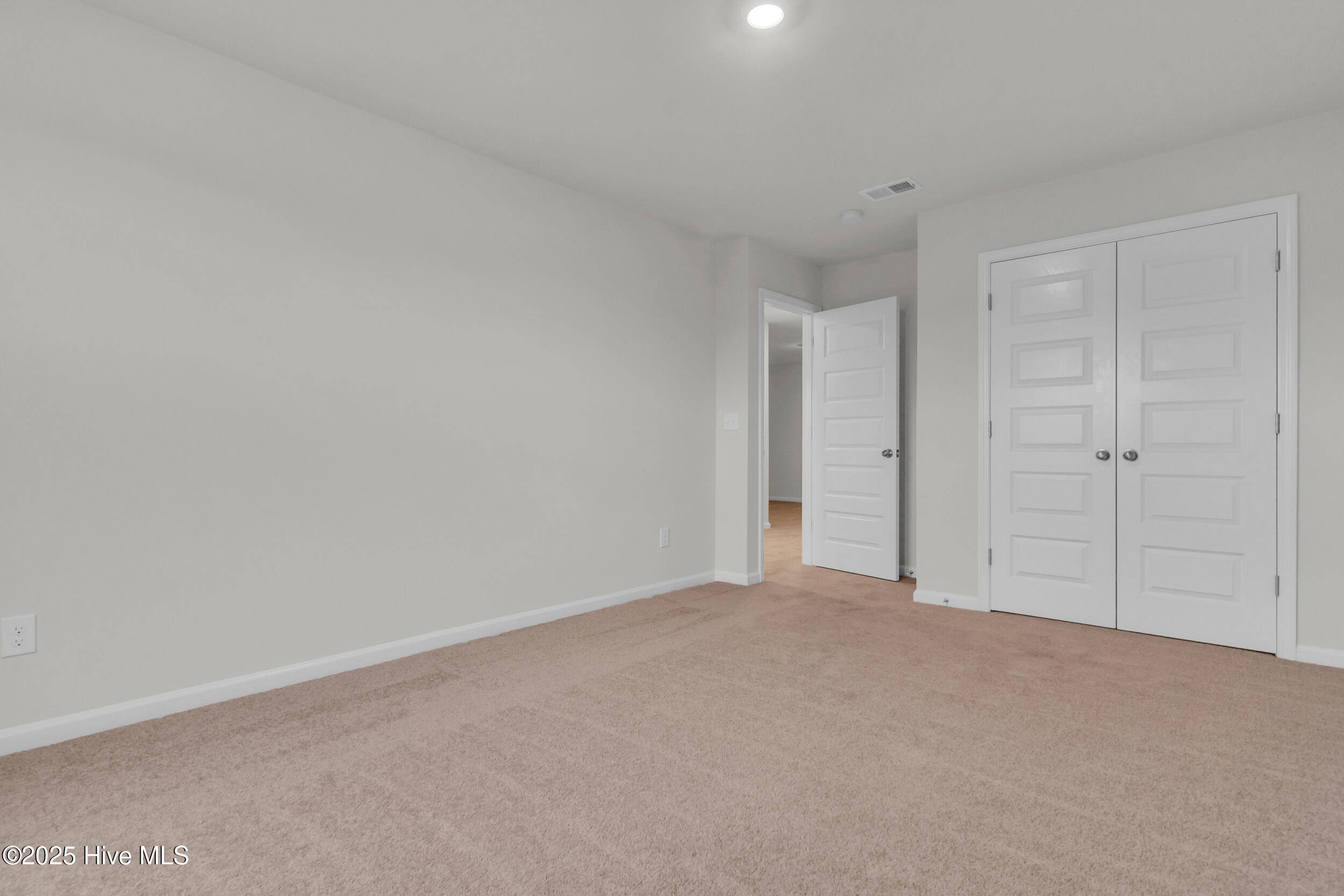 100521809 | Photo 31