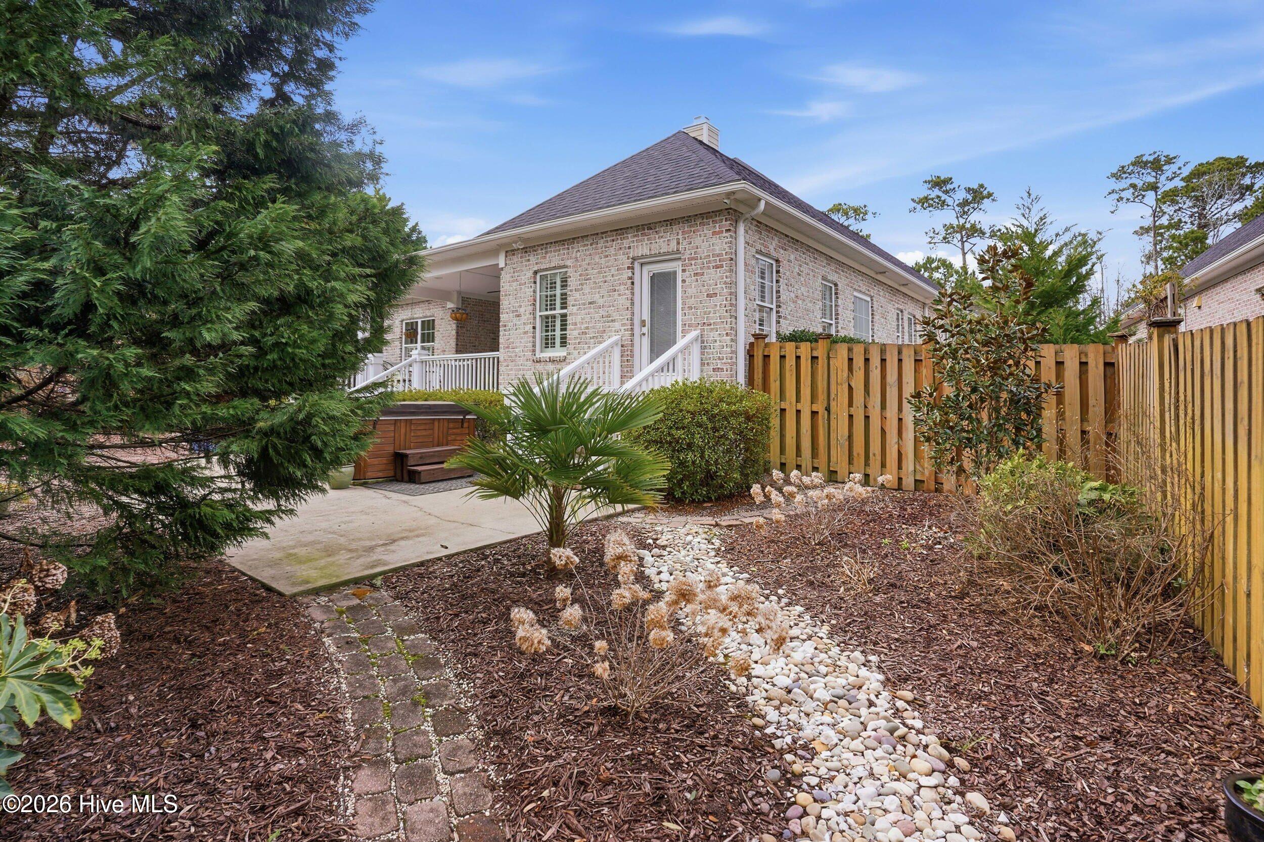 100551601 | Photo 44