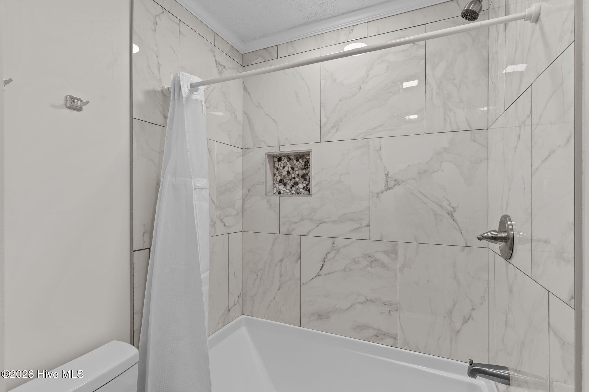 100563030 | Photo 34