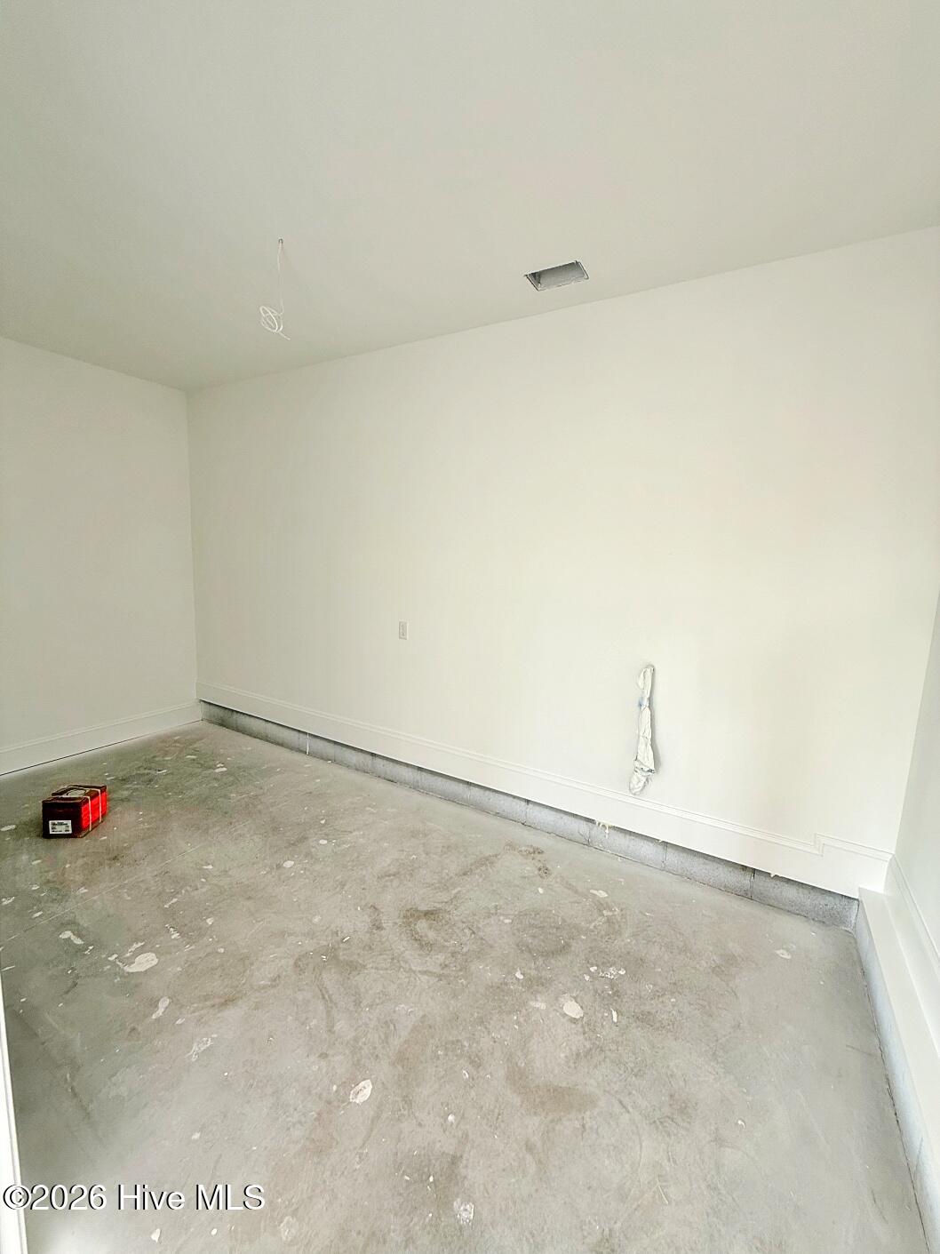 100537475 | Photo 36