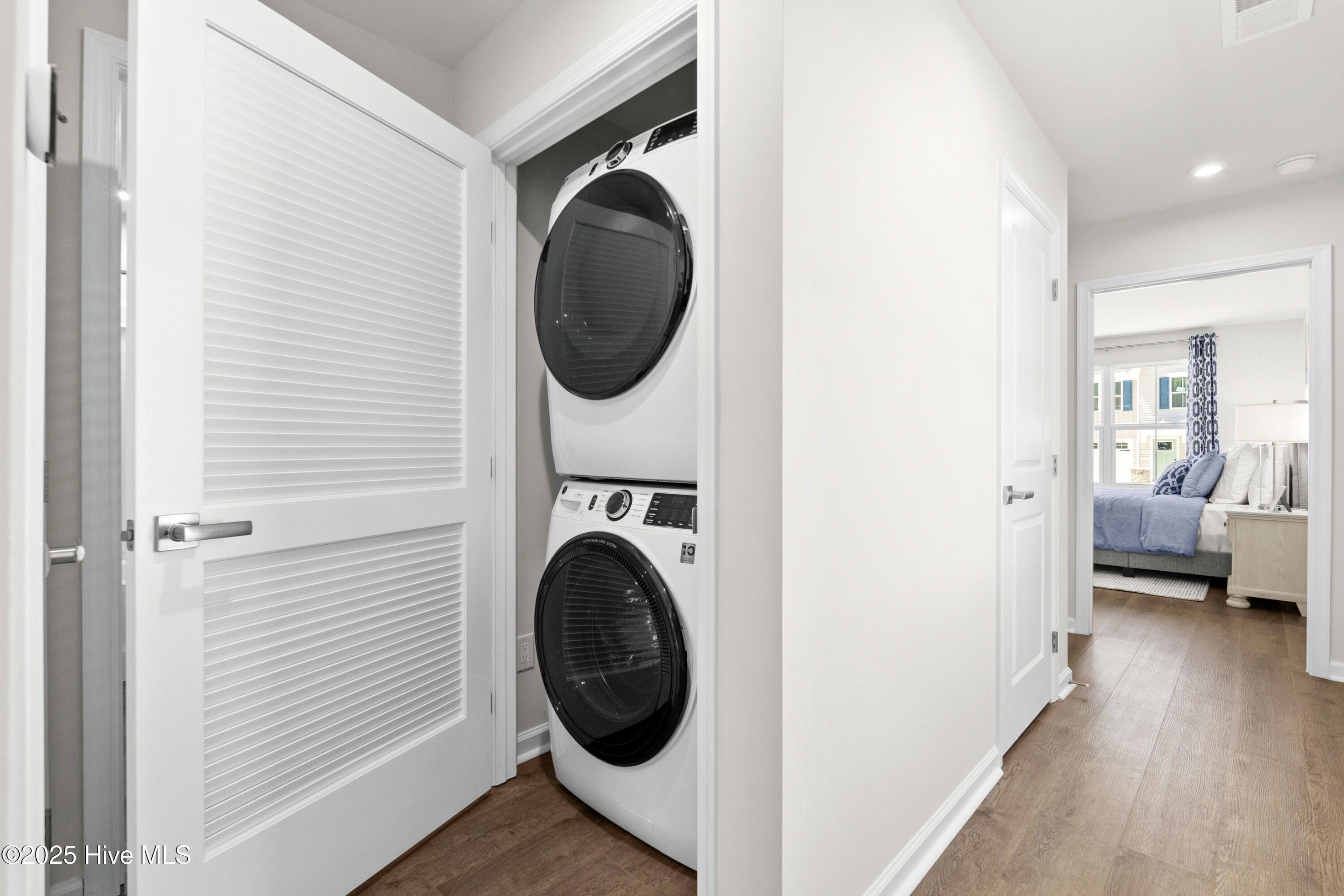 100507921 | Photo 14