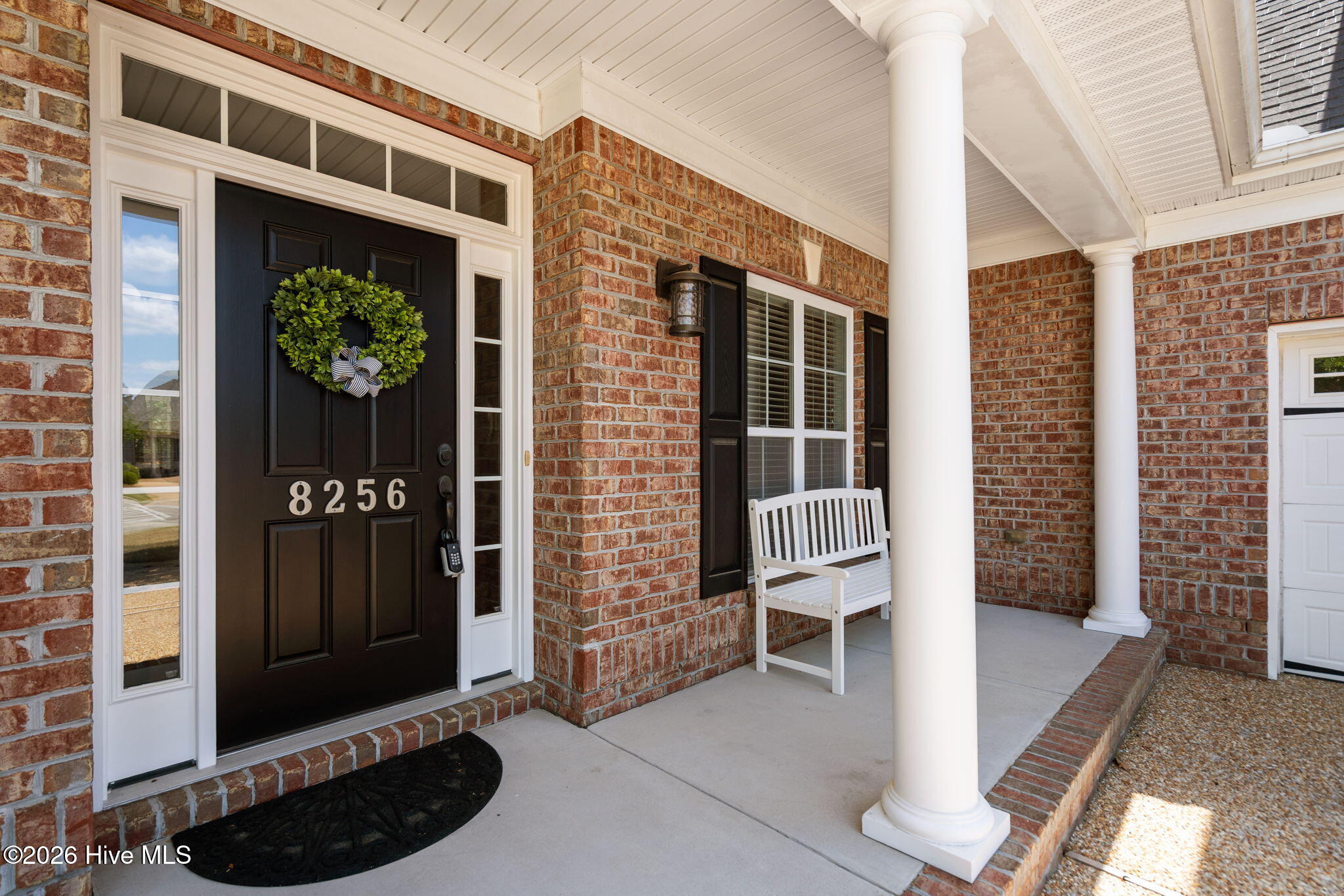 100568496 | Photo 49