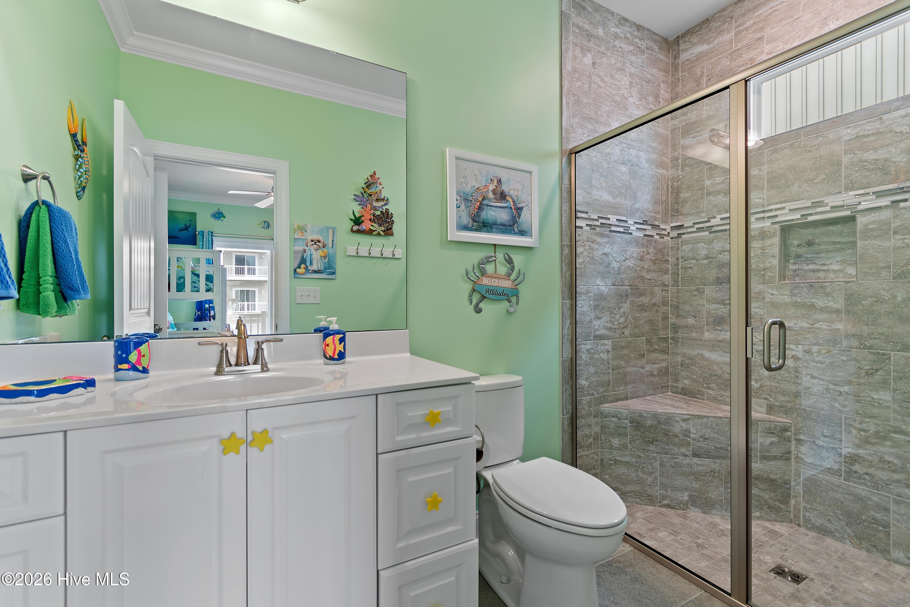 100555702 | Photo 47