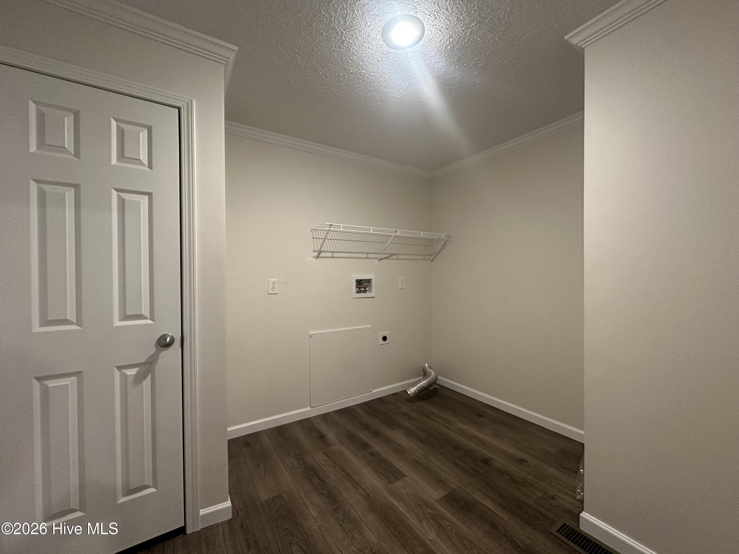 100550398 | Photo 15