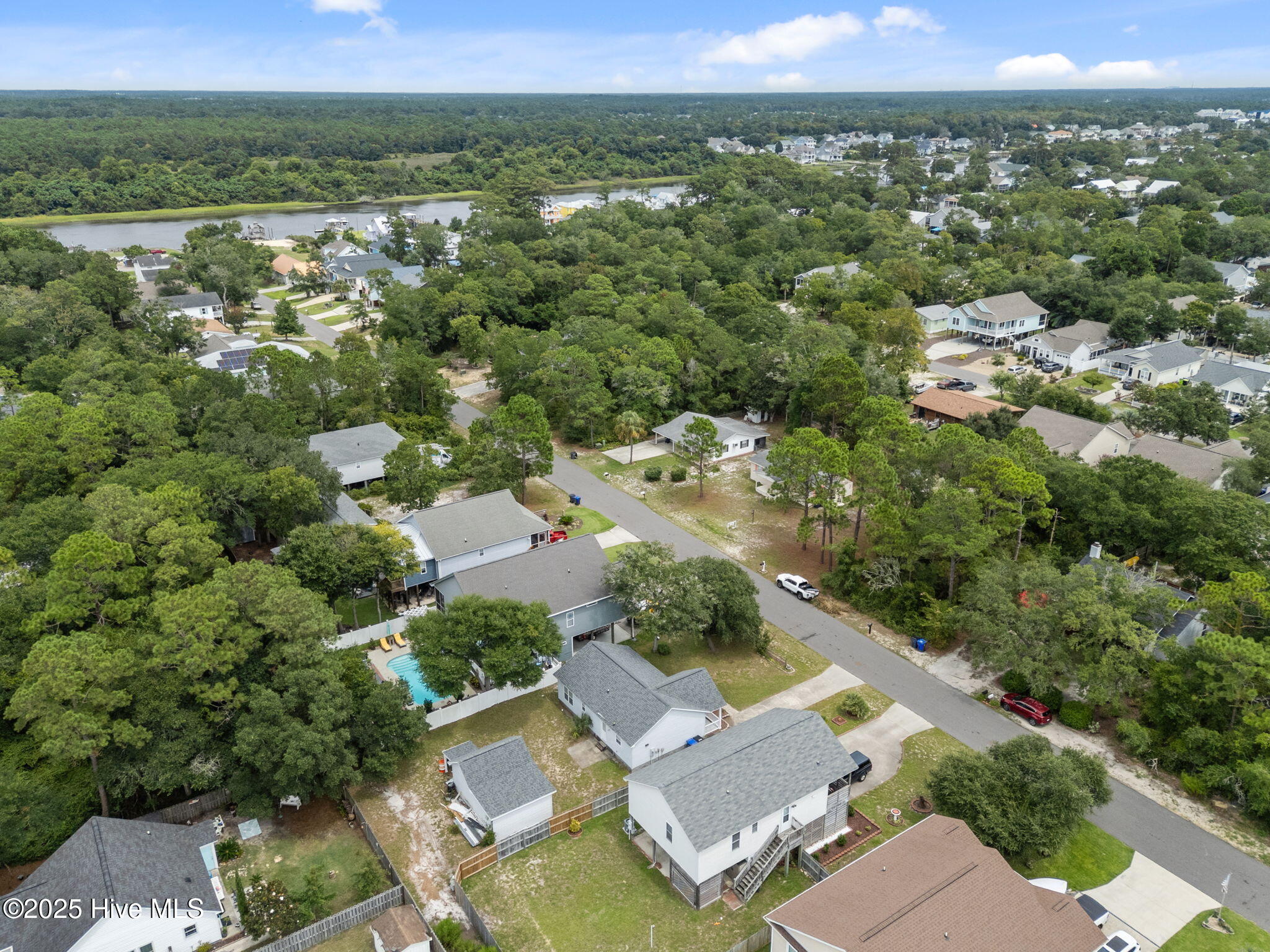 100526319 | Photo 46