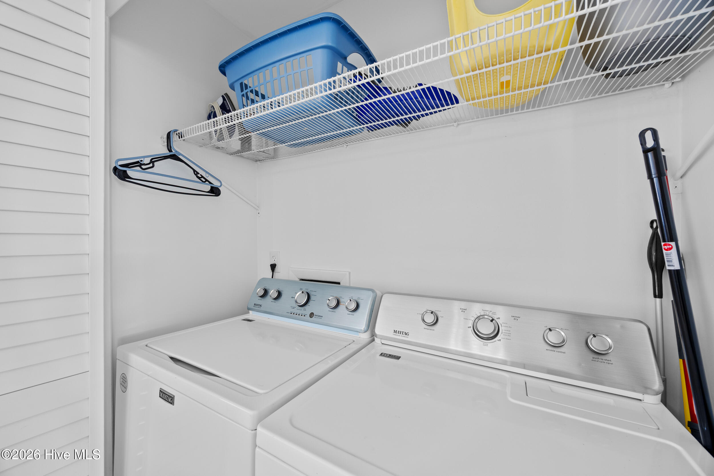 100561648 | Photo 37