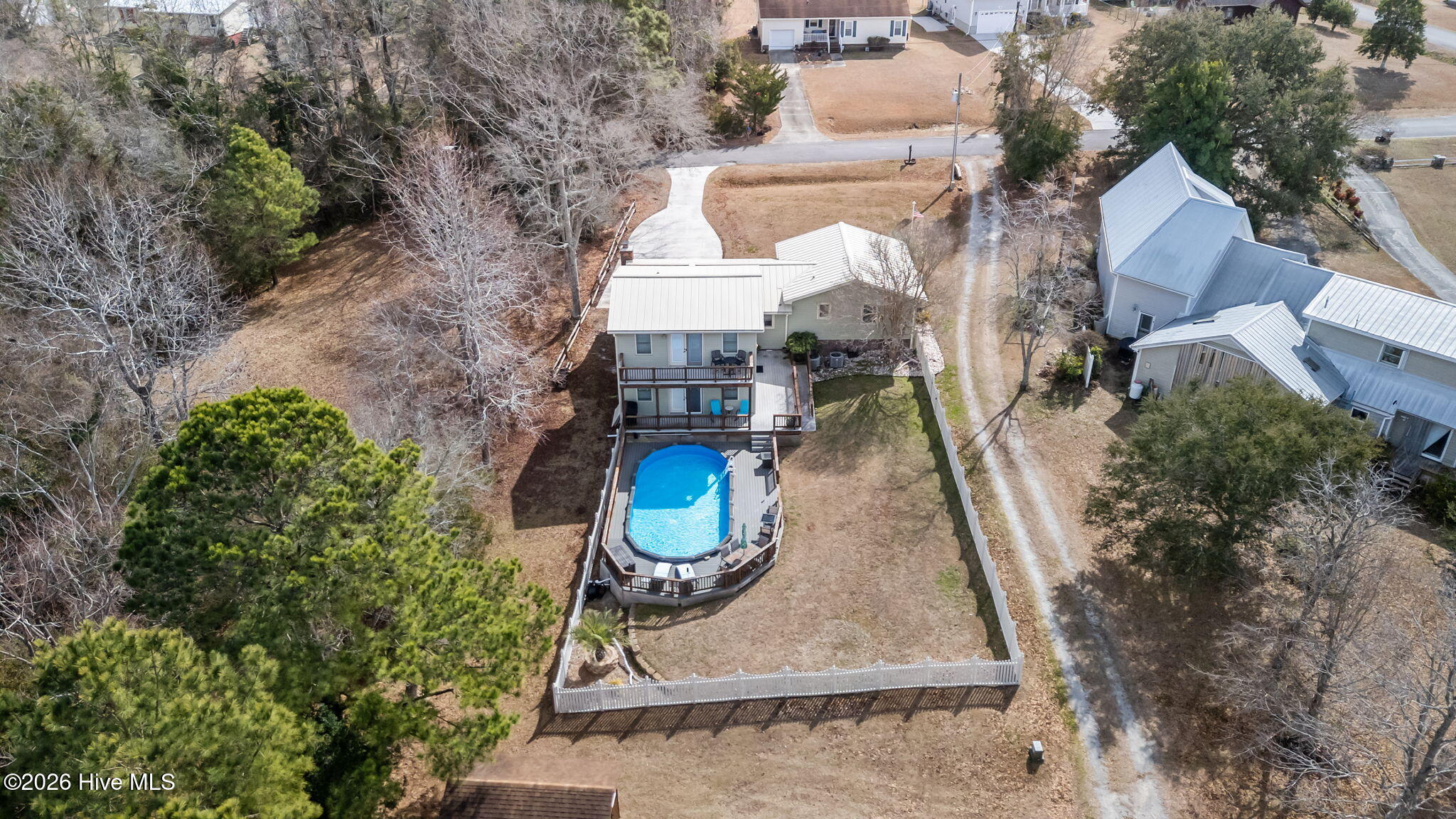 100558947 | Photo 44