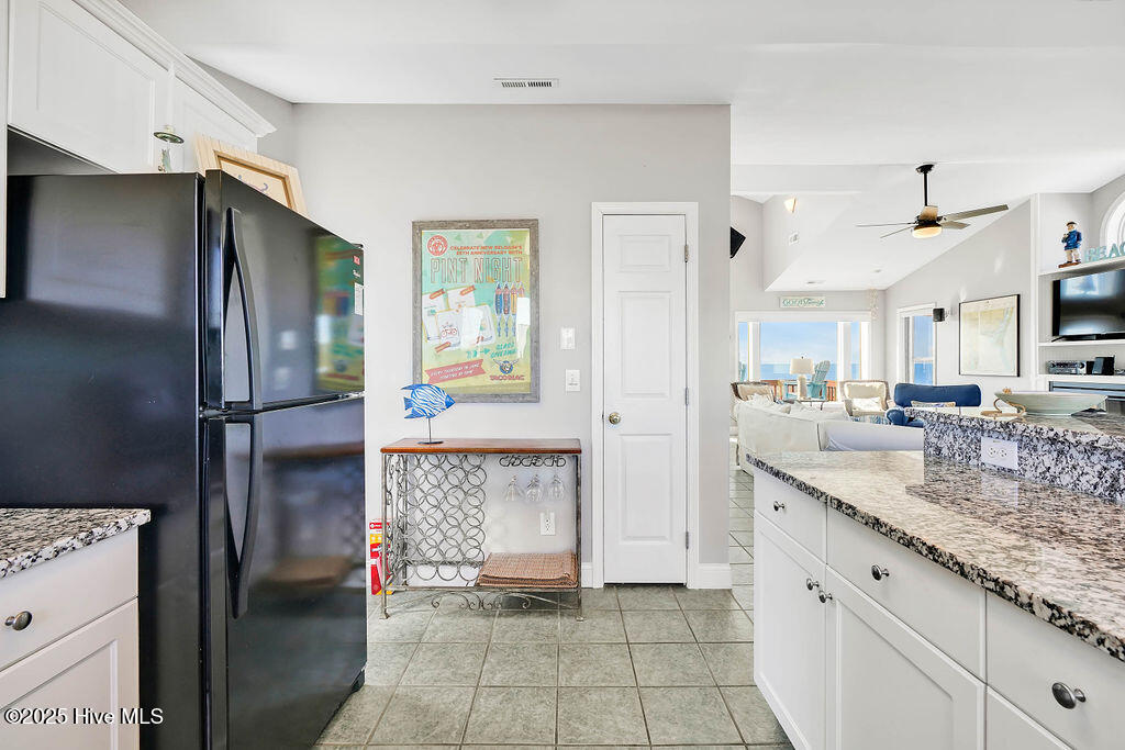 100529088 | Photo 24