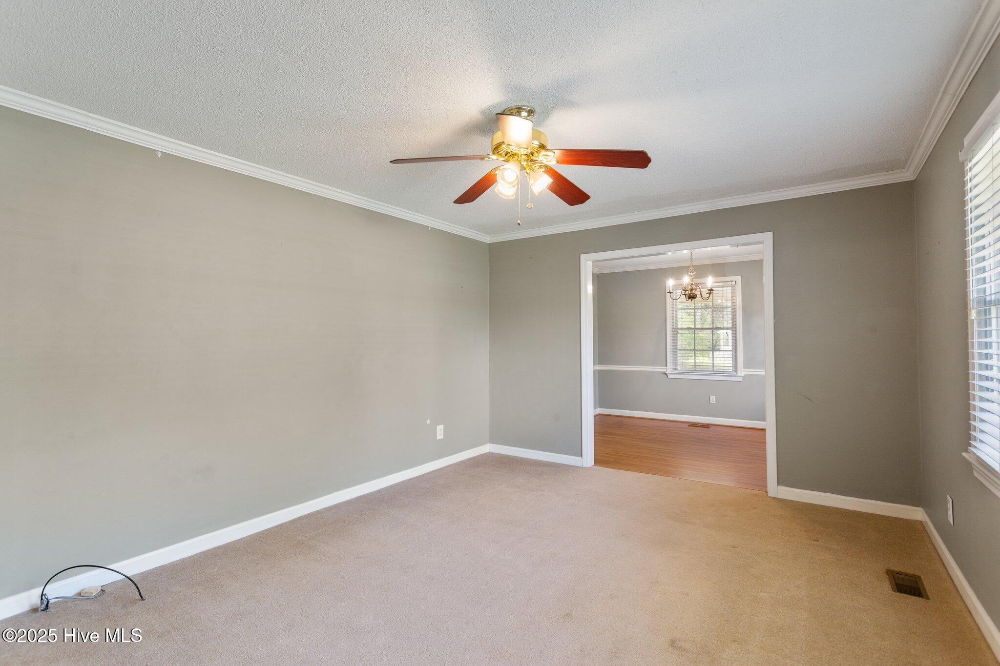 5-web-or-mls-201-montpelier-dr