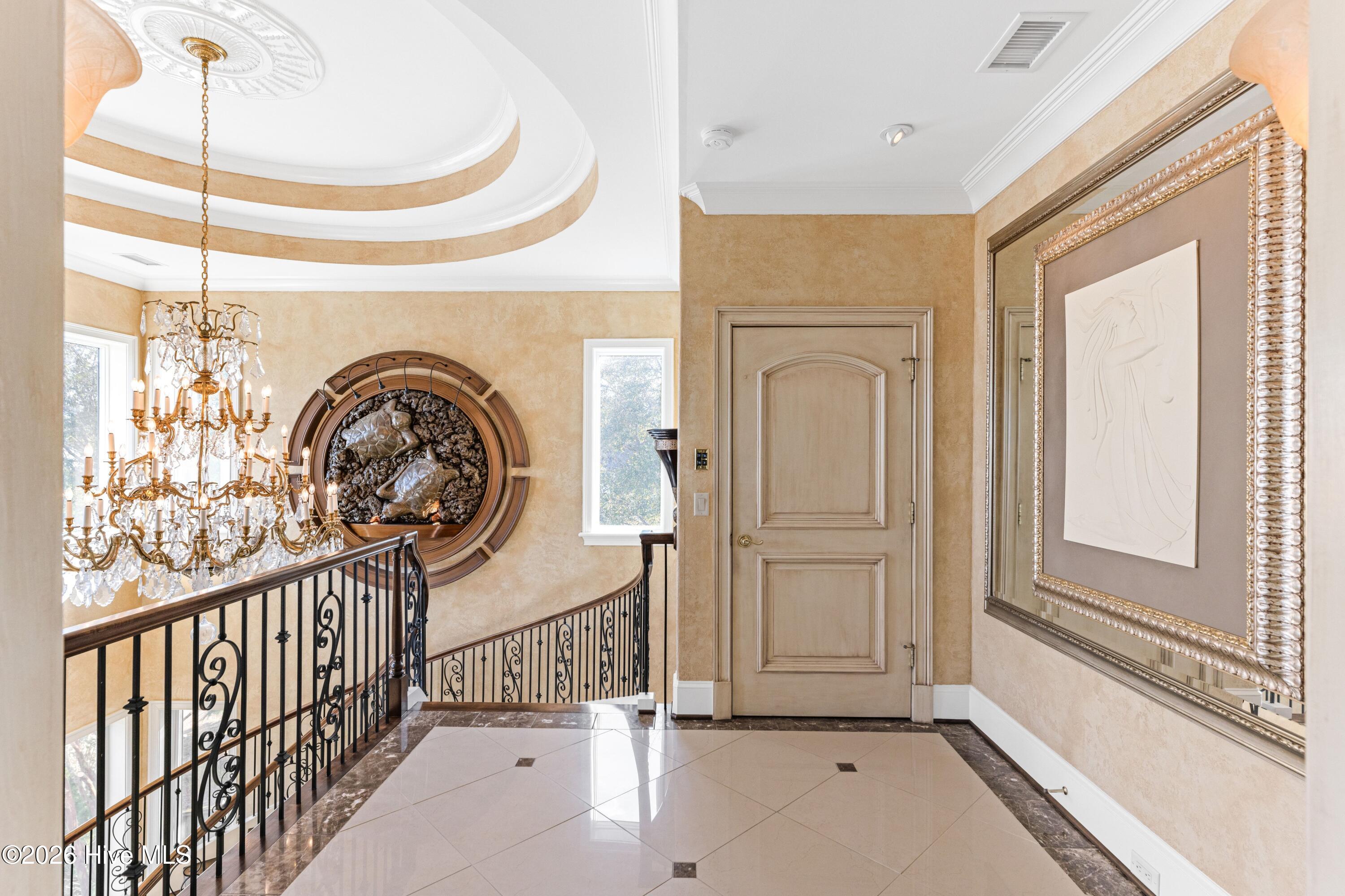 100557099 | Photo 19