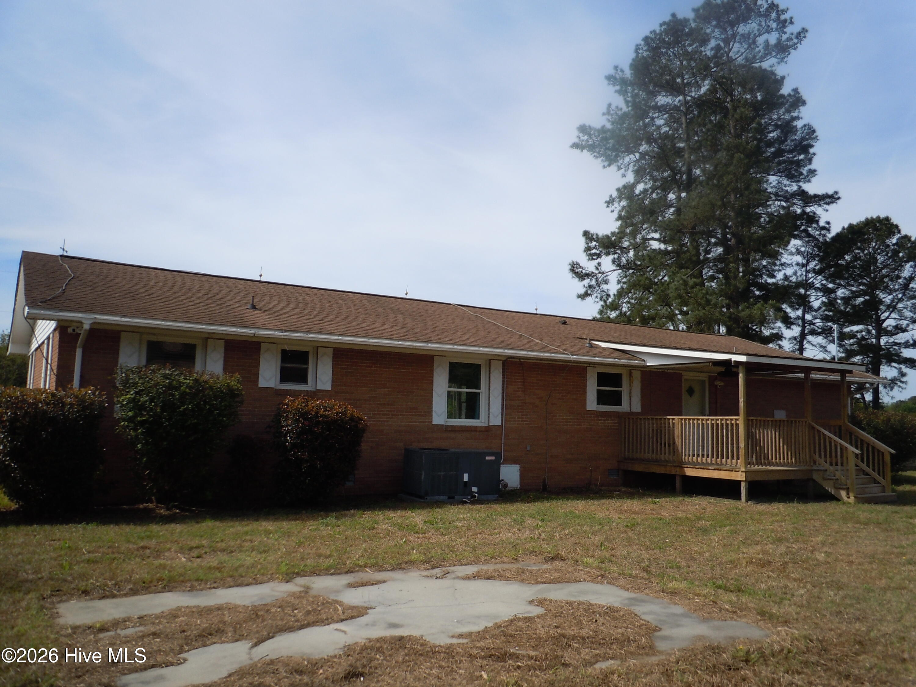 100565752 | Photo 39