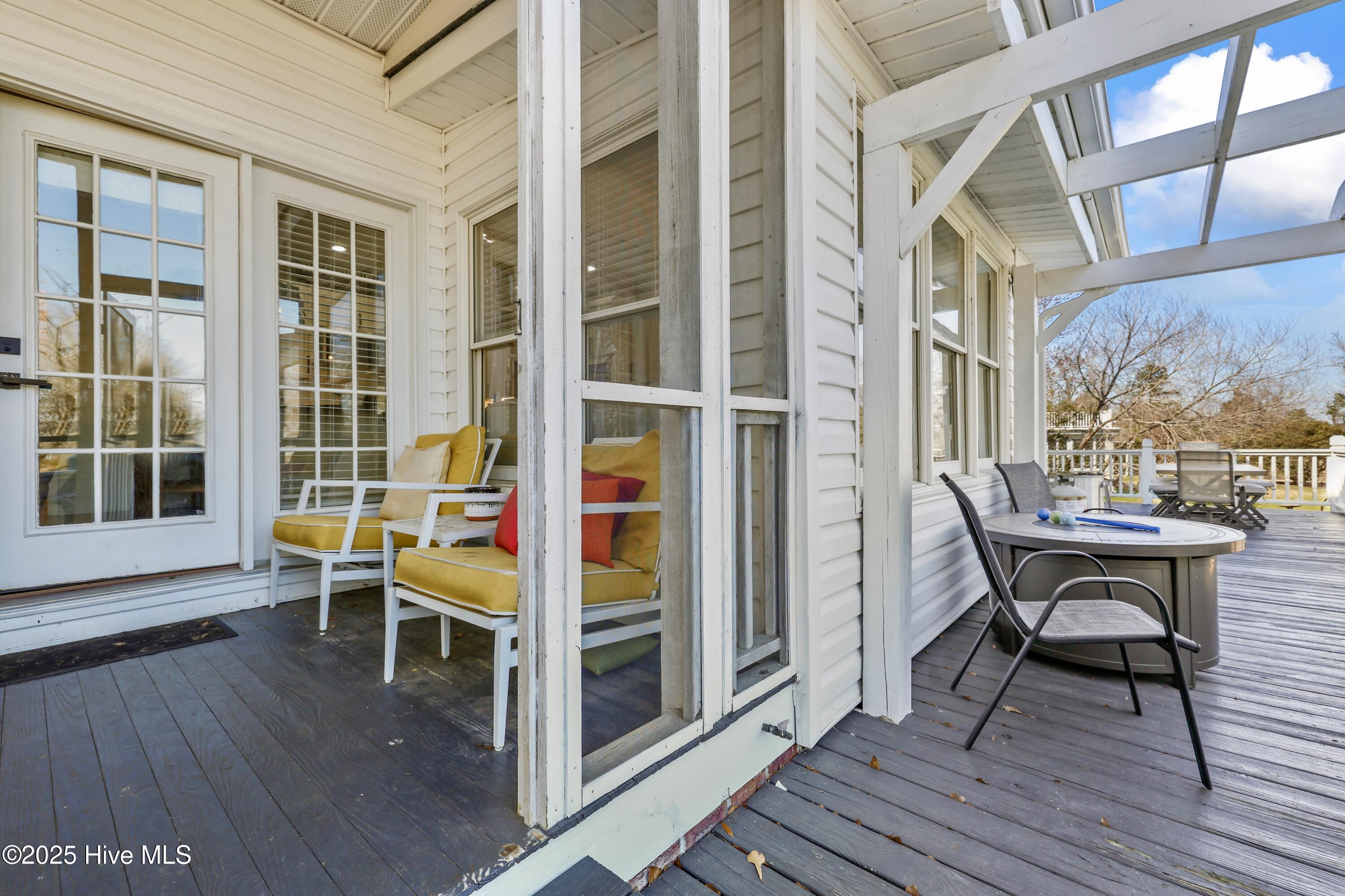 100494735 | Photo 55