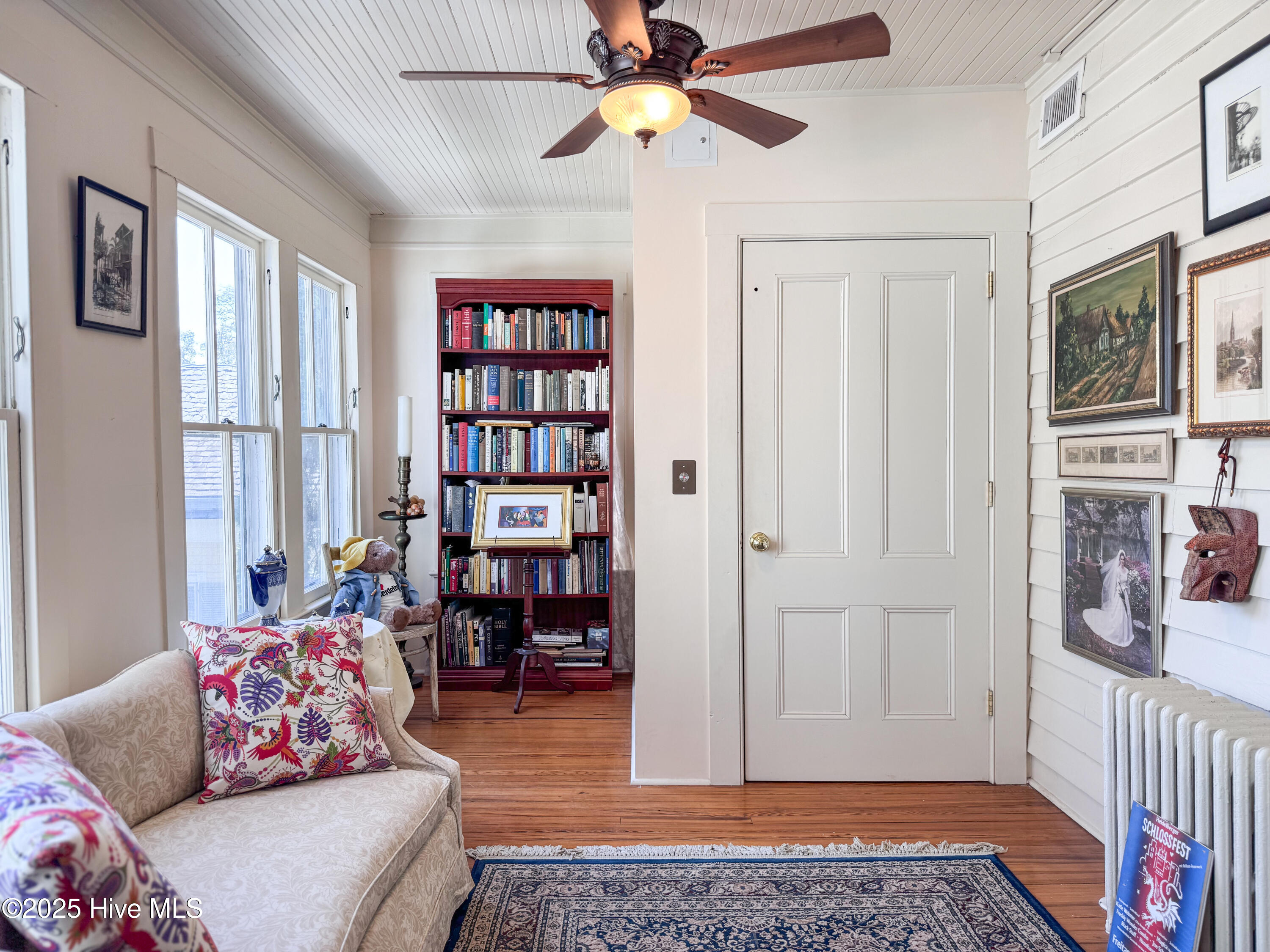 100501936 | Photo 74